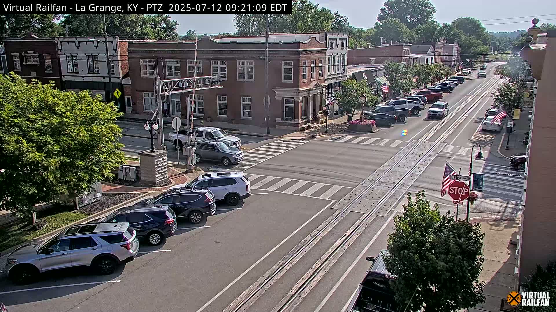 La Grange City & Railroad Crossing Live Cam - La Grange, Oldham, Kentucky, USA