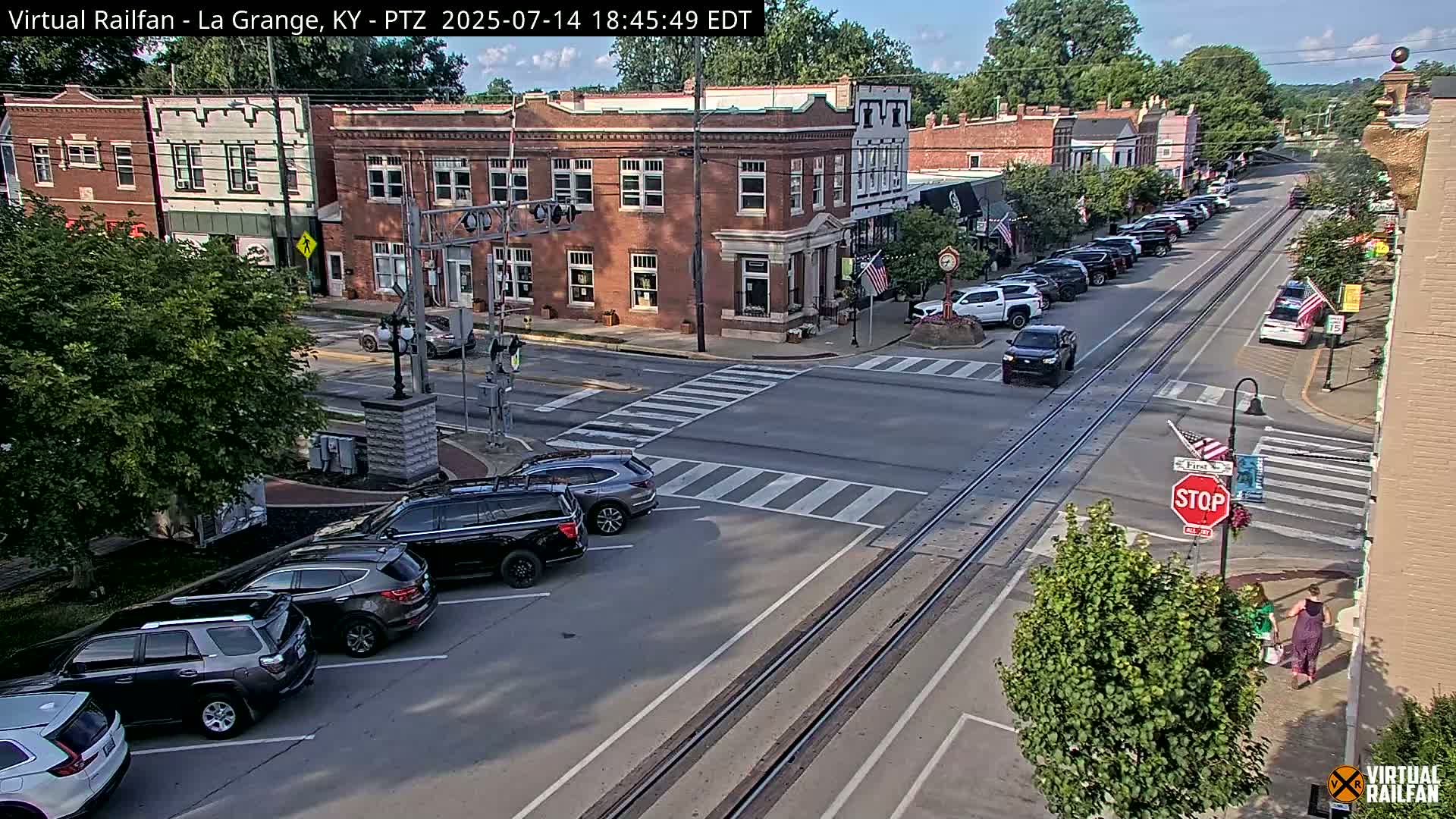 La Grange City & Railroad Crossing Live Cam - La Grange, Oldham, Kentucky, USA