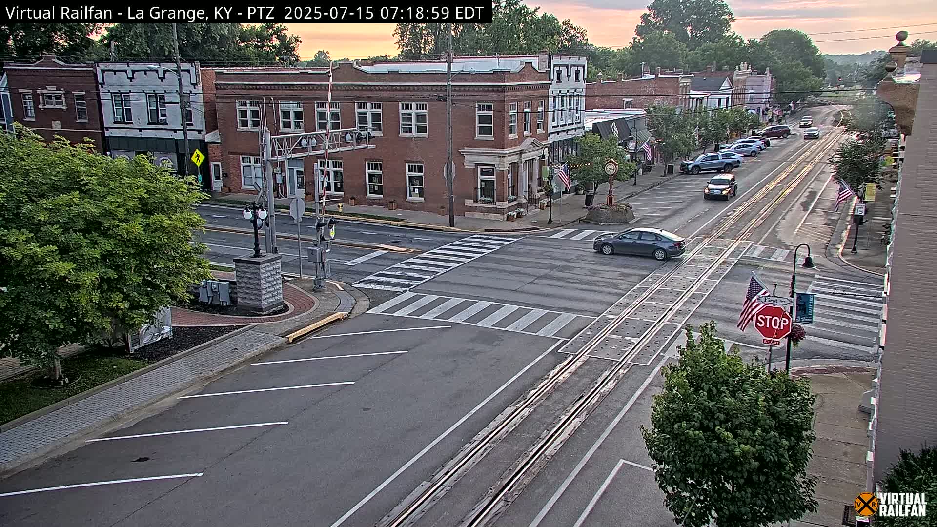 La Grange City & Railroad Crossing Live Cam - La Grange, Oldham, Kentucky, USA