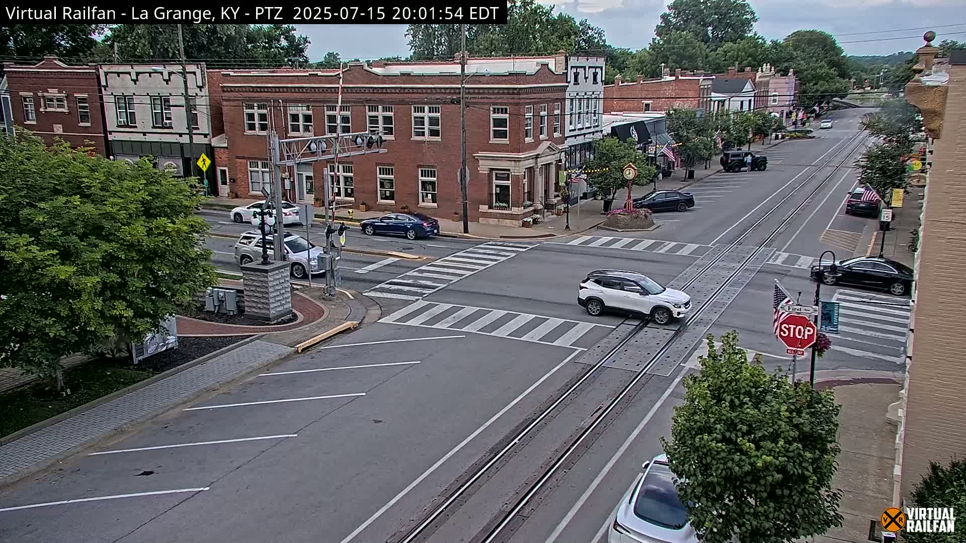 La Grange City & Railroad Crossing Live Cam - La Grange, Oldham, Kentucky, USA