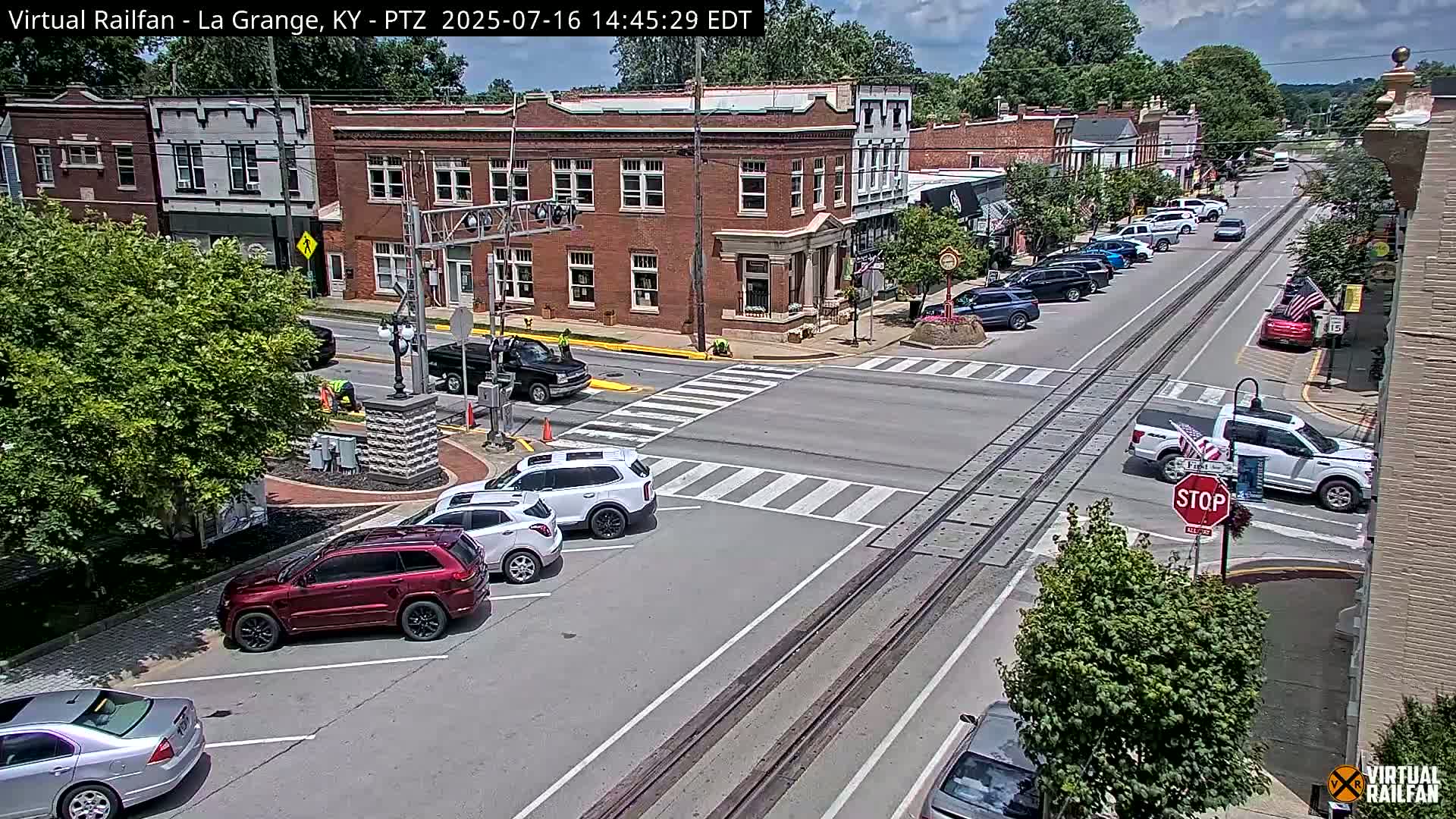 La Grange City & Railroad Crossing Live Cam - La Grange, Oldham, Kentucky, USA