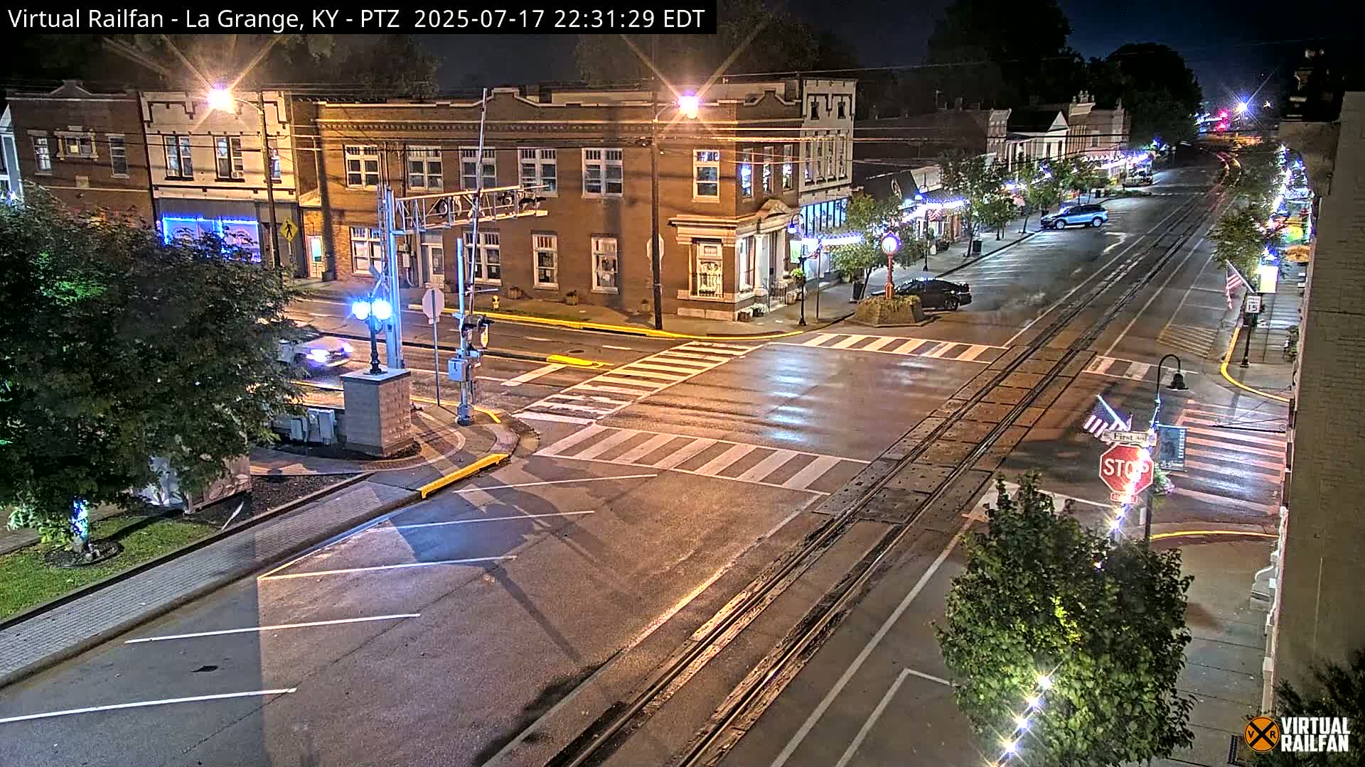 La Grange City & Railroad Crossing Live Cam - La Grange, Oldham, Kentucky, USA