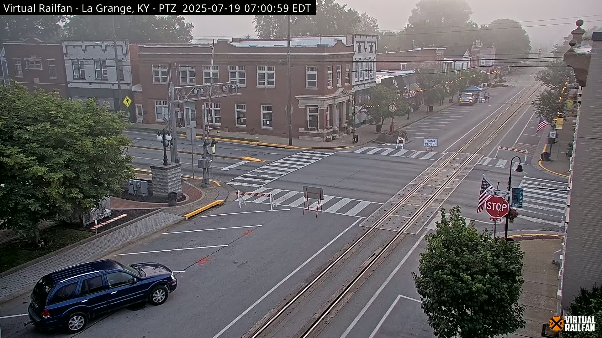 La Grange City & Railroad Crossing Live Cam - La Grange, Oldham, Kentucky, USA