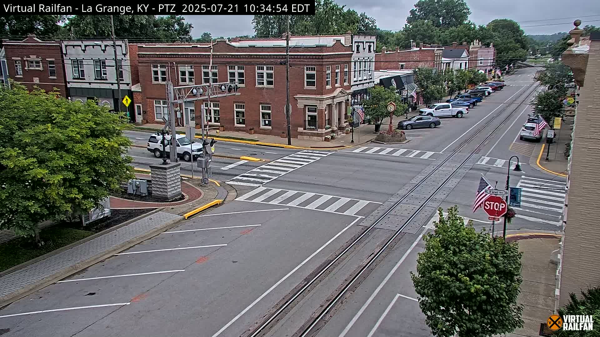 La Grange City & Railroad Crossing Live Cam - La Grange, Oldham, Kentucky, USA