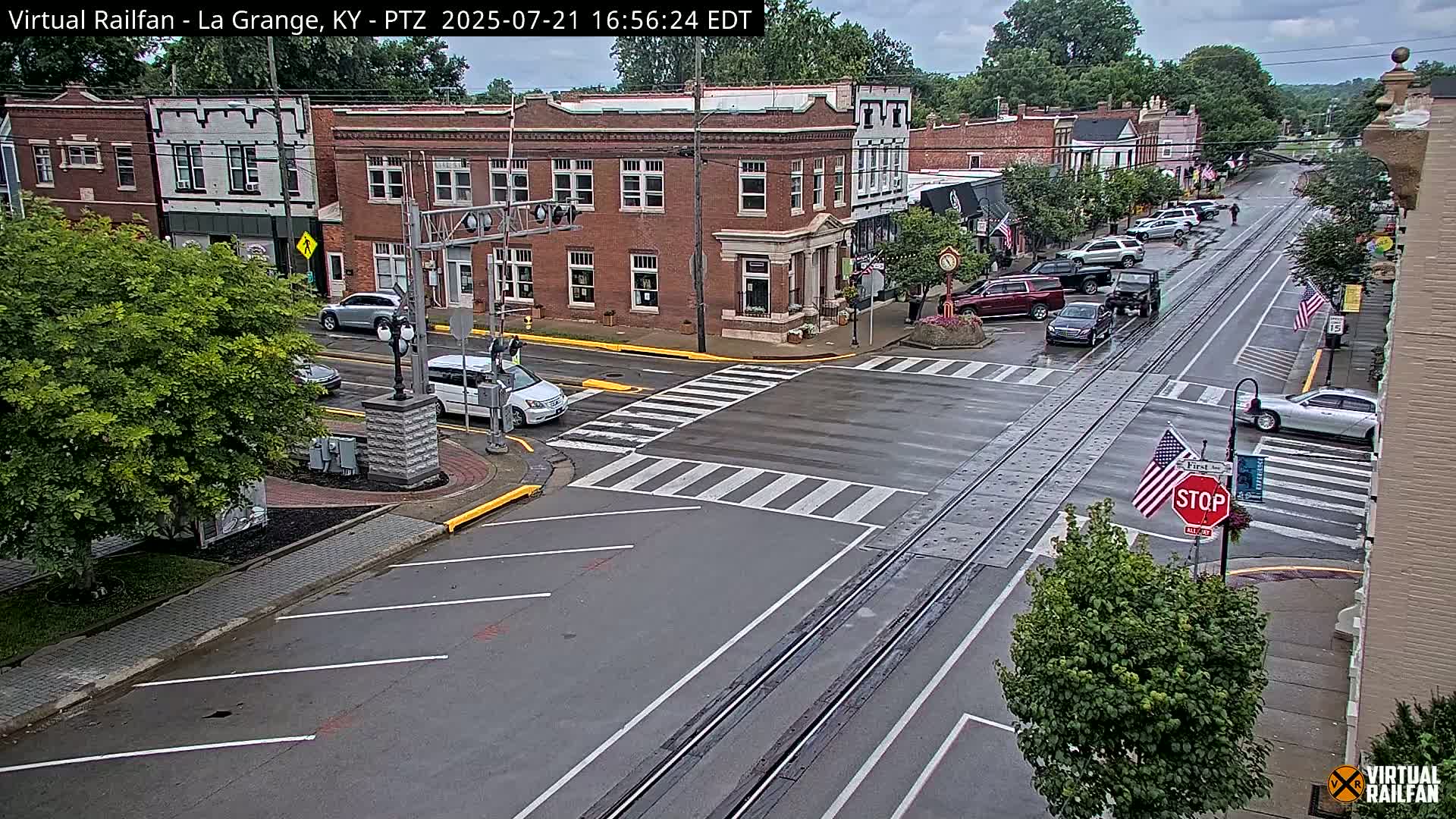 La Grange City & Railroad Crossing Live Cam - La Grange, Oldham, Kentucky, USA
