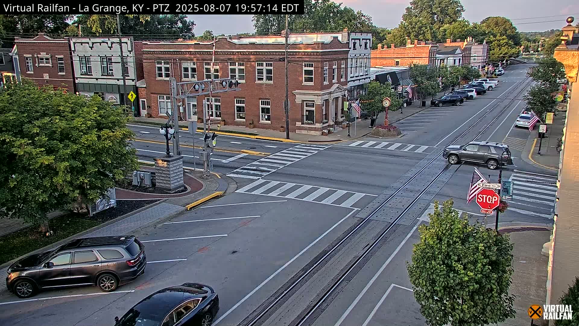 La Grange City & Railroad Crossing Live Cam - La Grange, Oldham, Kentucky, USA