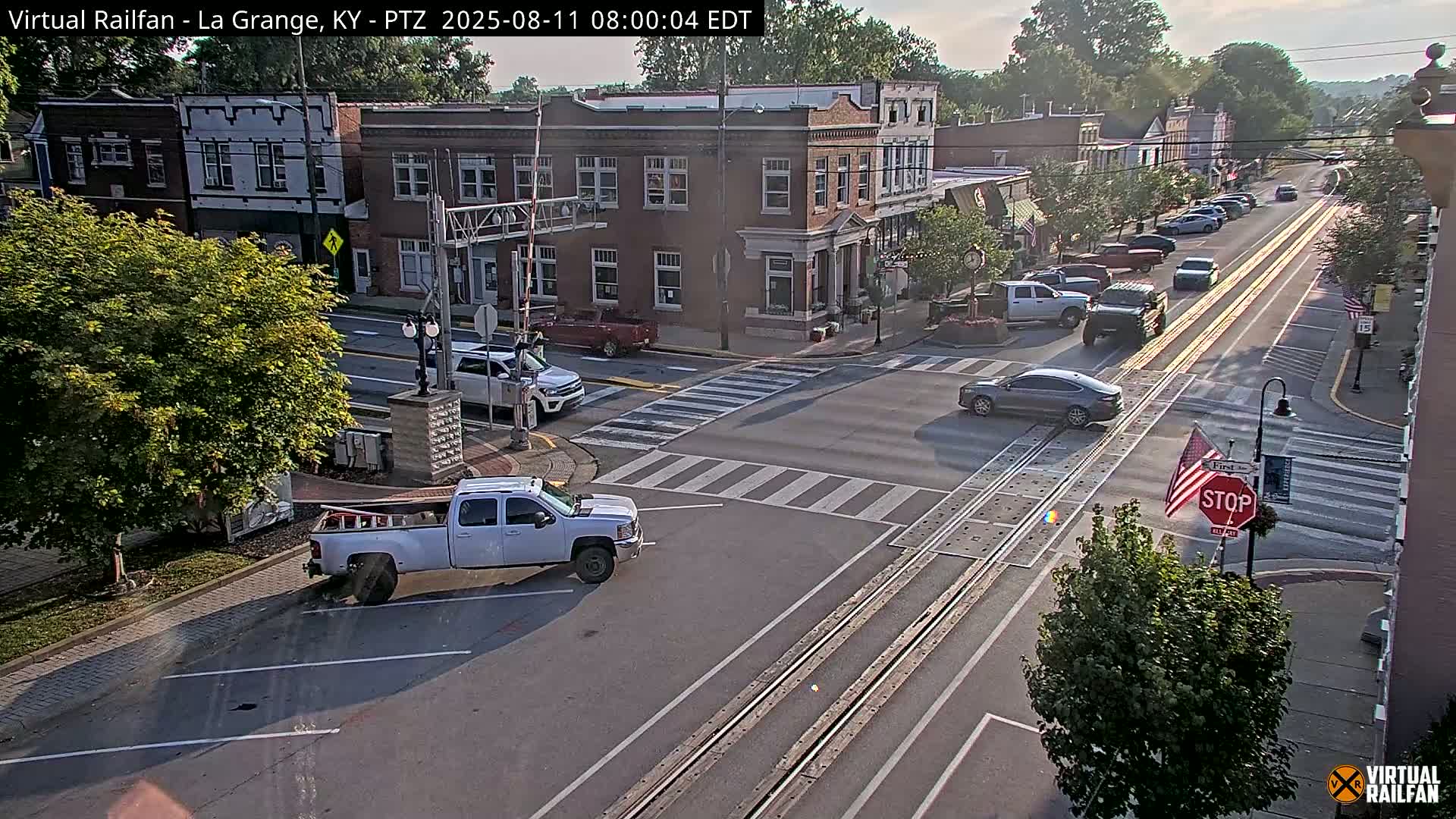 La Grange City & Railroad Crossing Live Cam - La Grange, Oldham, Kentucky, USA