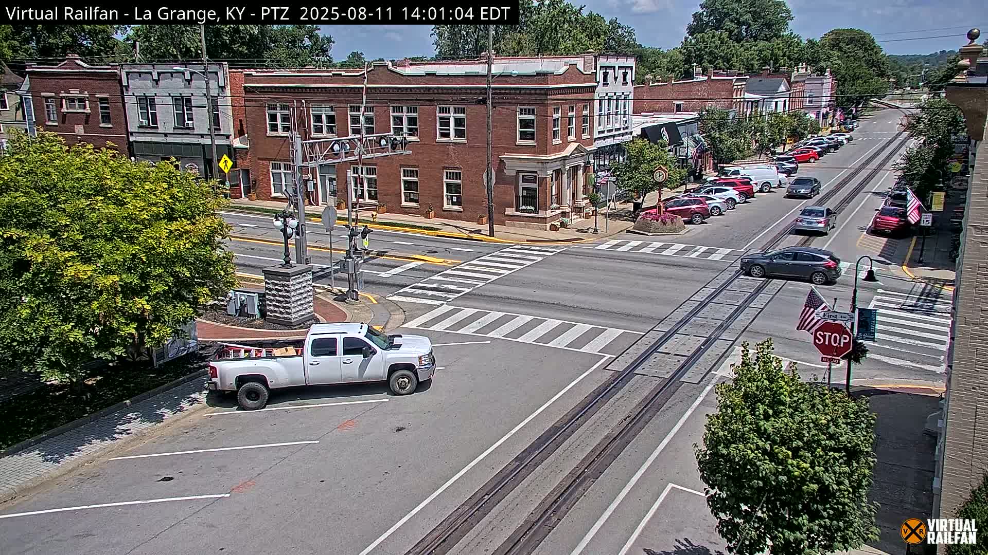 La Grange City & Railroad Crossing Live Cam - La Grange, Oldham, Kentucky, USA