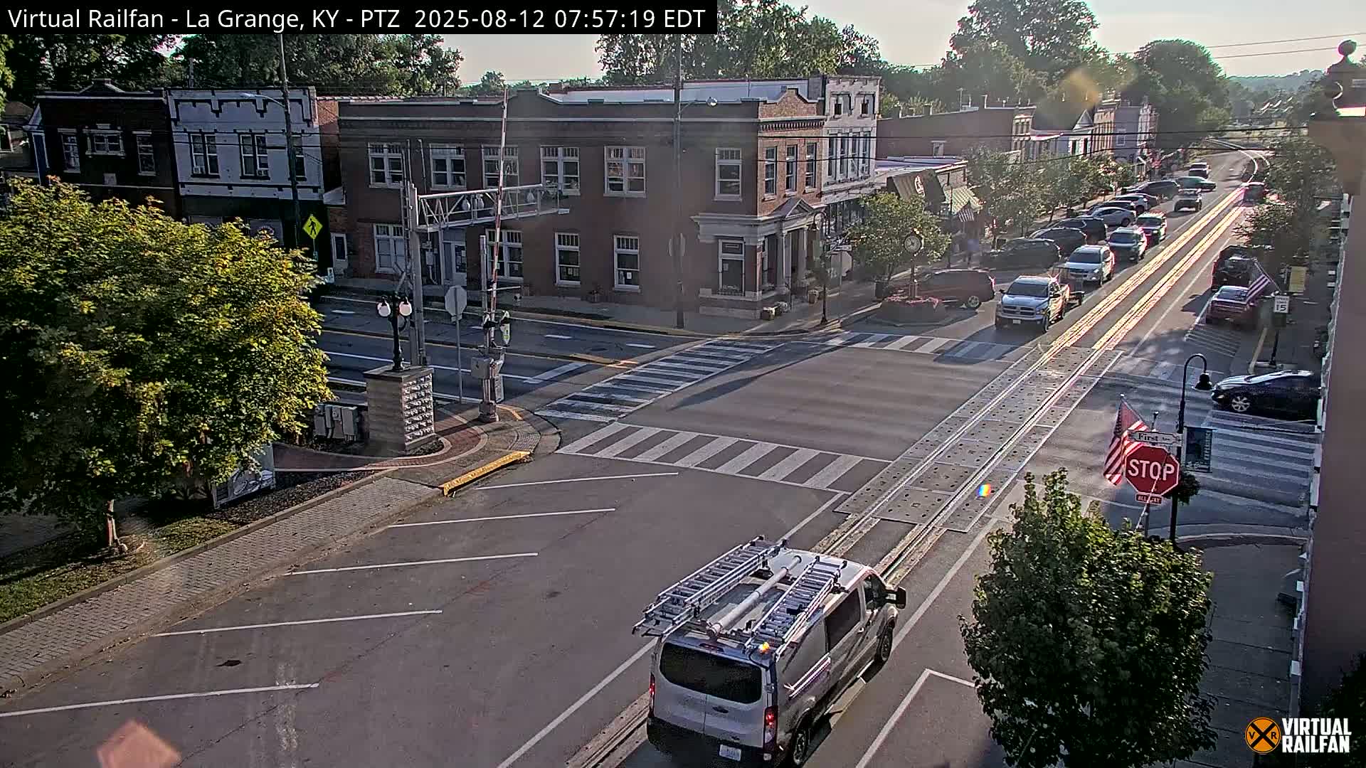 La Grange City & Railroad Crossing Live Cam - La Grange, Oldham, Kentucky, USA