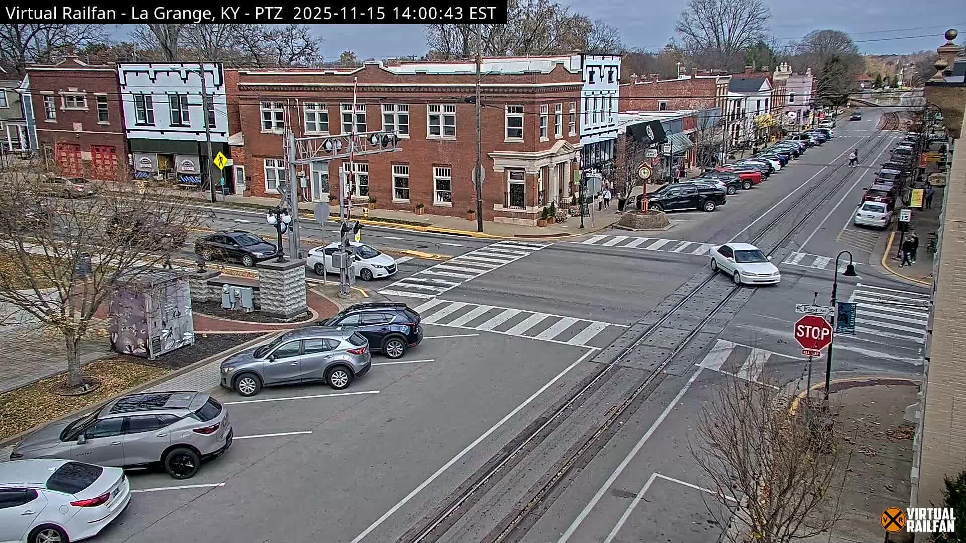 La Grange City & Railroad Crossing Live Cam - La Grange, Oldham, Kentucky, USA