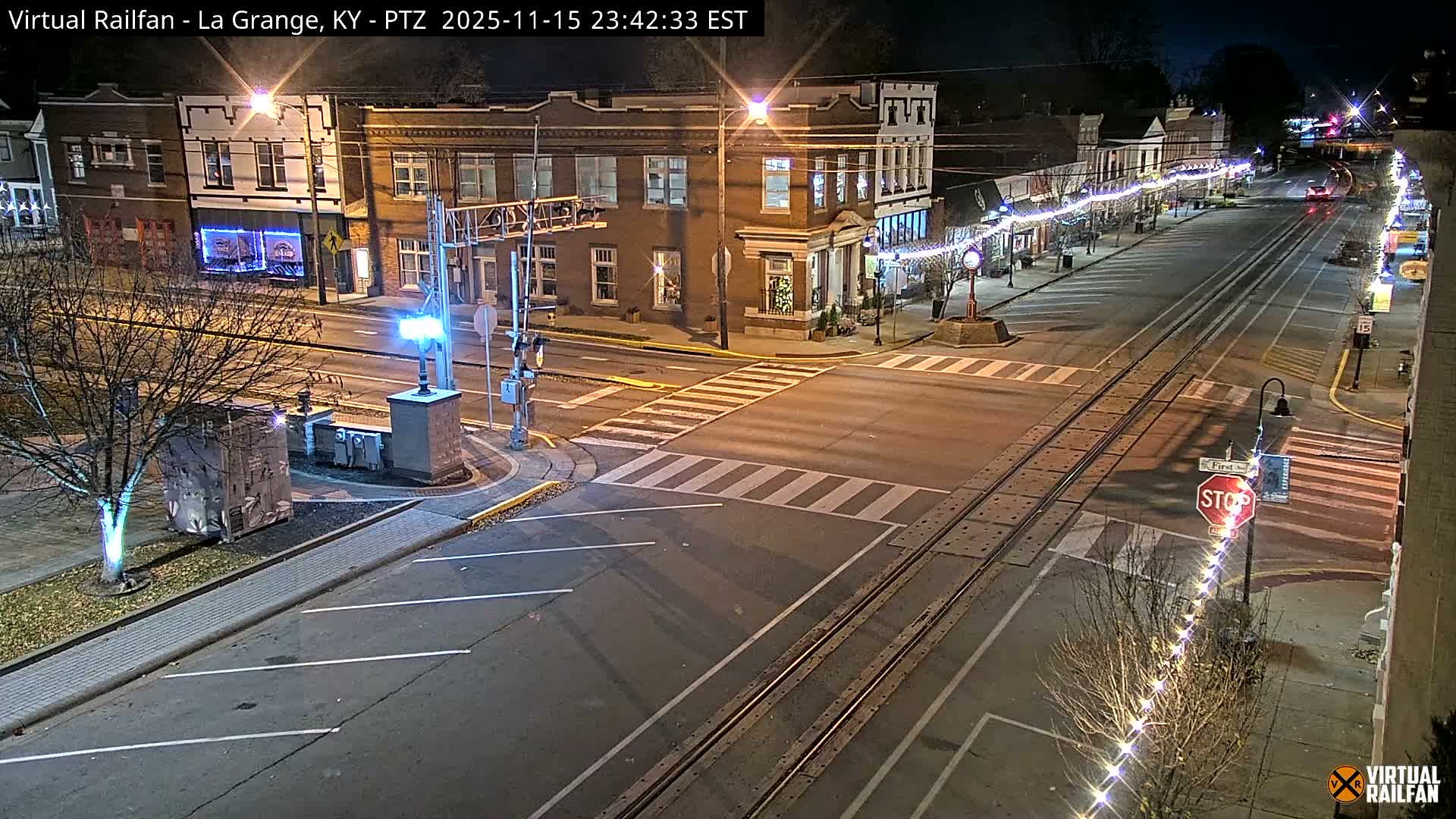 La Grange City & Railroad Crossing Live Cam - La Grange, Oldham, Kentucky, USA