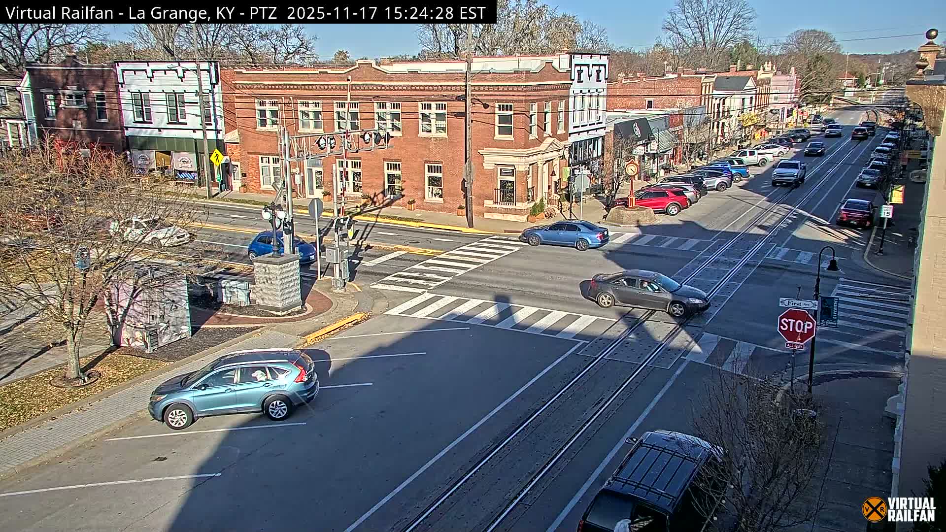 La Grange City & Railroad Crossing Live Cam - La Grange, Oldham, Kentucky, USA