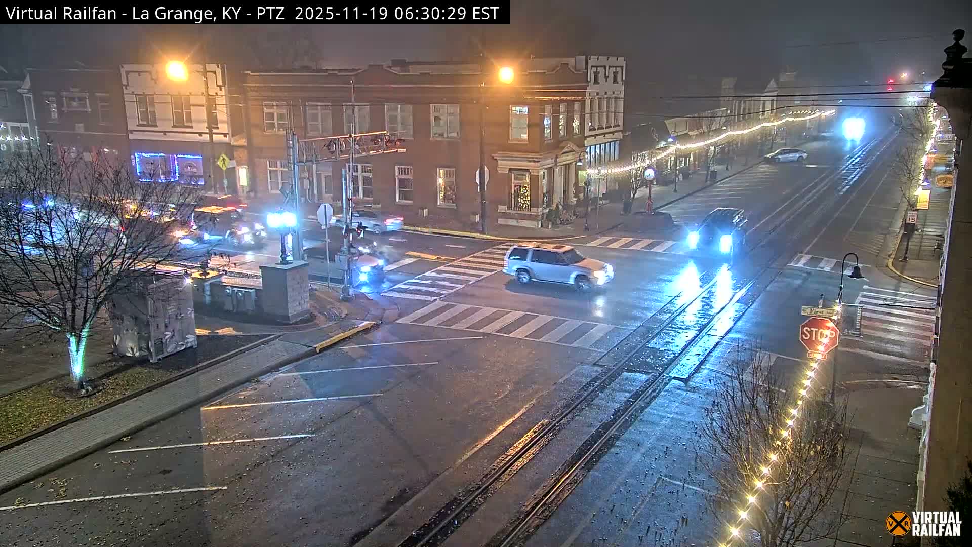 La Grange City & Railroad Crossing Live Cam - La Grange, Oldham, Kentucky, USA