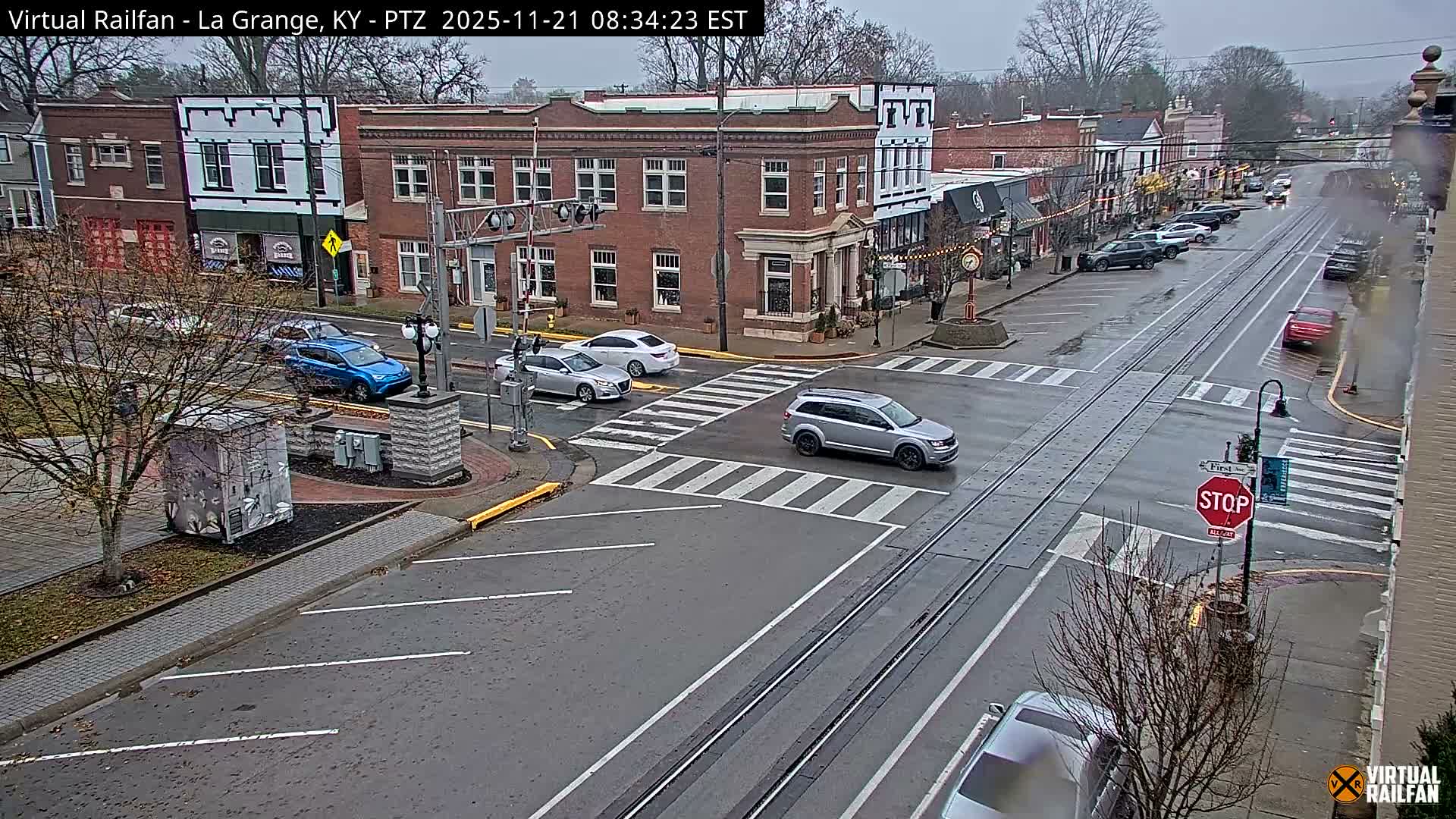La Grange City & Railroad Crossing Live Cam - La Grange, Oldham, Kentucky, USA
