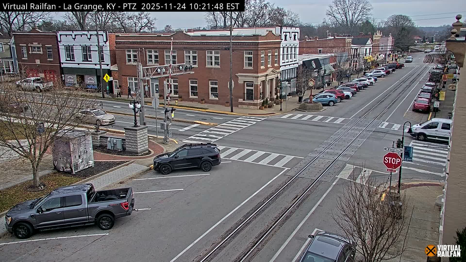 La Grange City & Railroad Crossing Live Cam - La Grange, Oldham, Kentucky, USA