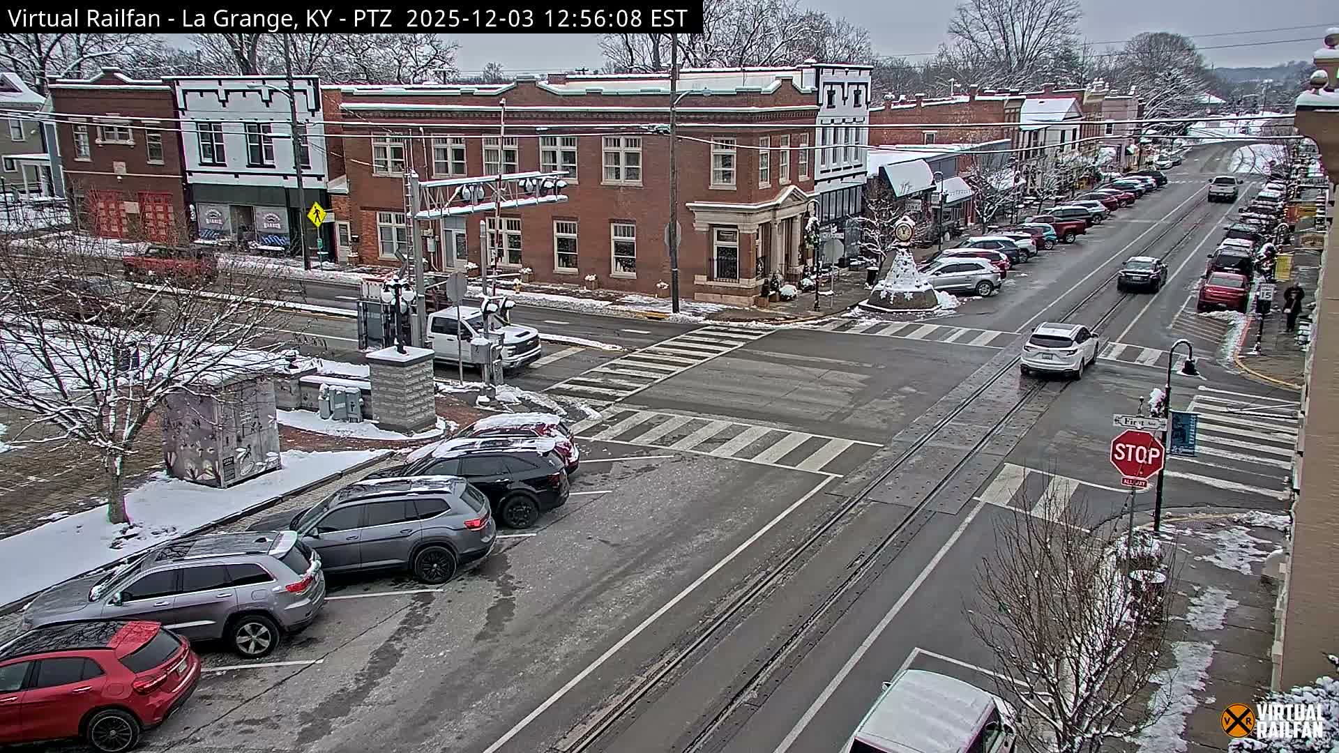 La Grange City & Railroad Crossing Live Cam - La Grange, Oldham, Kentucky, USA