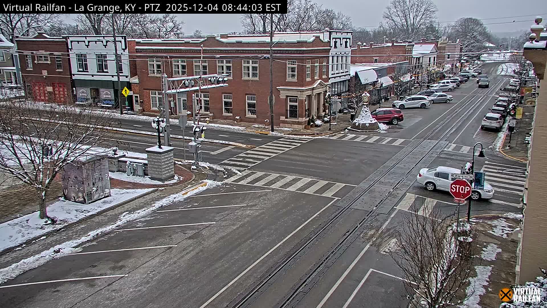 La Grange City & Railroad Crossing Live Cam - La Grange, Oldham, Kentucky, USA