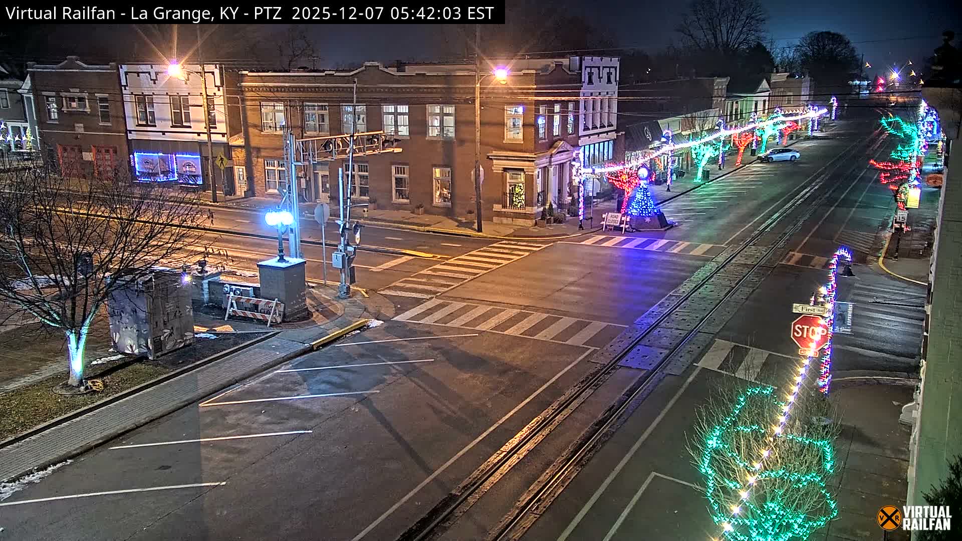 La Grange City & Railroad Crossing Live Cam - La Grange, Oldham, Kentucky, USA