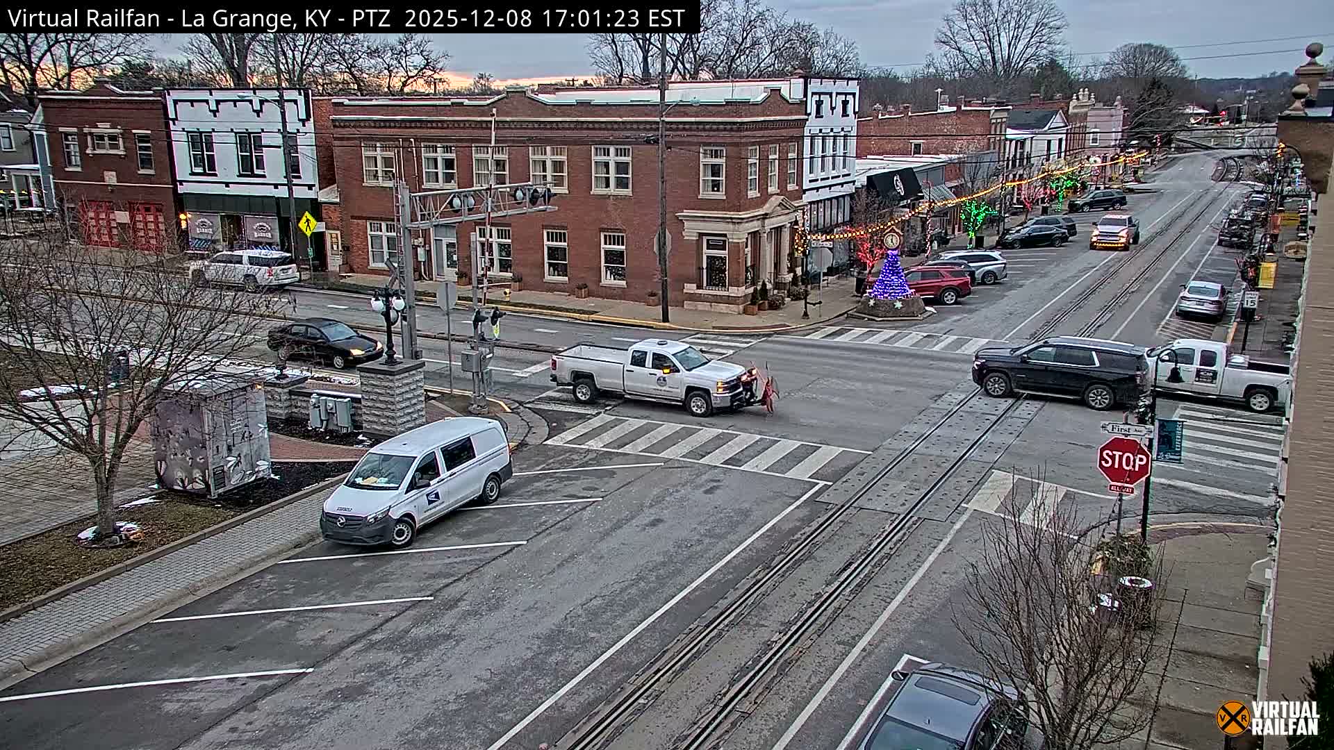 La Grange City & Railroad Crossing Live Cam - La Grange, Oldham, Kentucky, USA