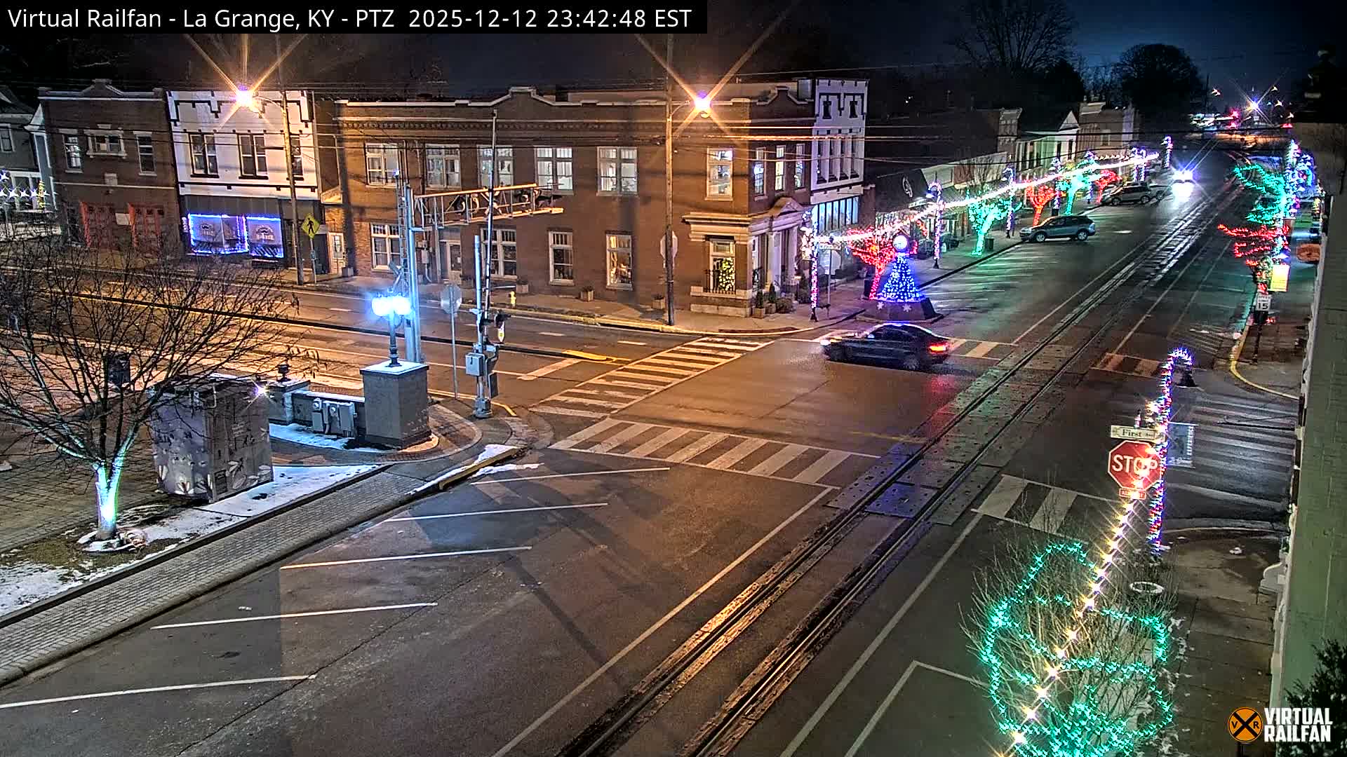 La Grange City & Railroad Crossing Live Cam - La Grange, Oldham, Kentucky, USA