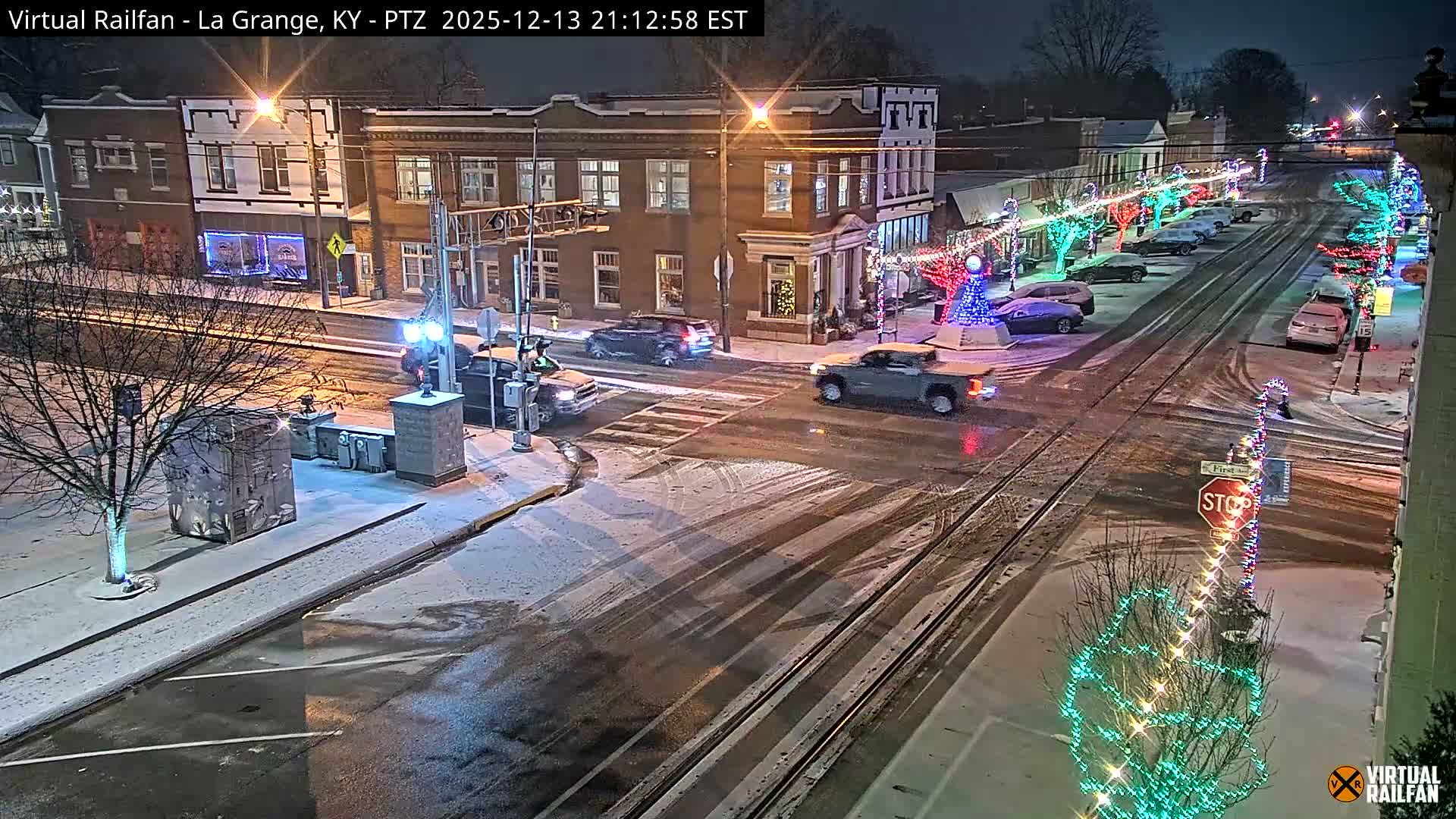 La Grange City & Railroad Crossing Live Cam - La Grange, Oldham, Kentucky, USA