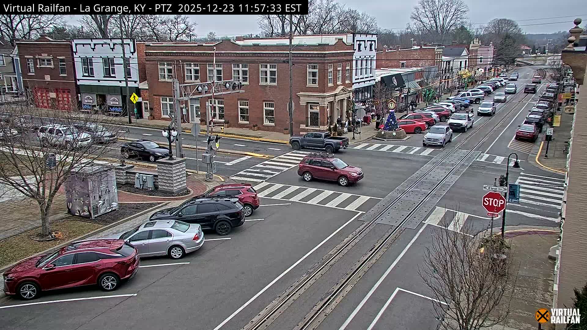 La Grange City & Railroad Crossing Live Cam - La Grange, Oldham, Kentucky, USA