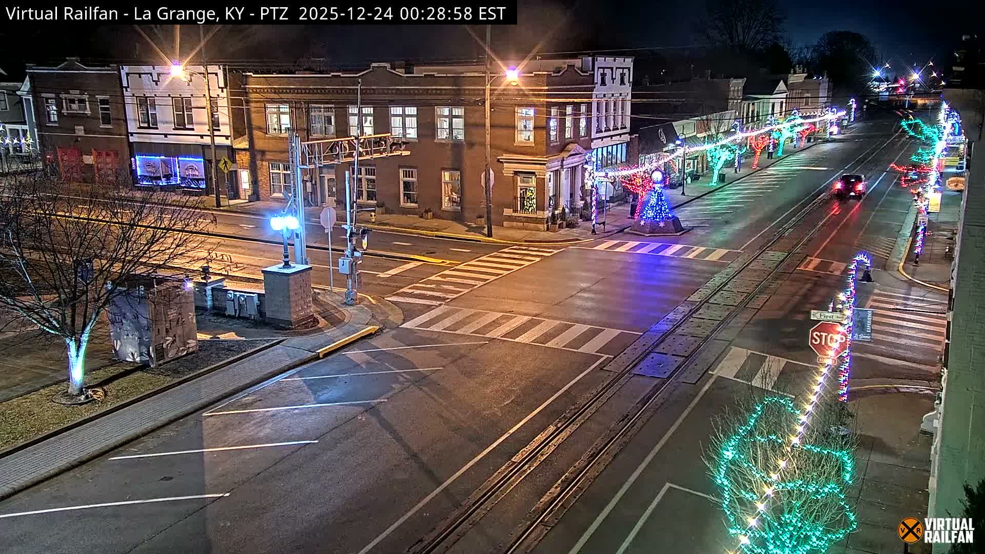 La Grange City & Railroad Crossing Live Cam - La Grange, Oldham, Kentucky, USA