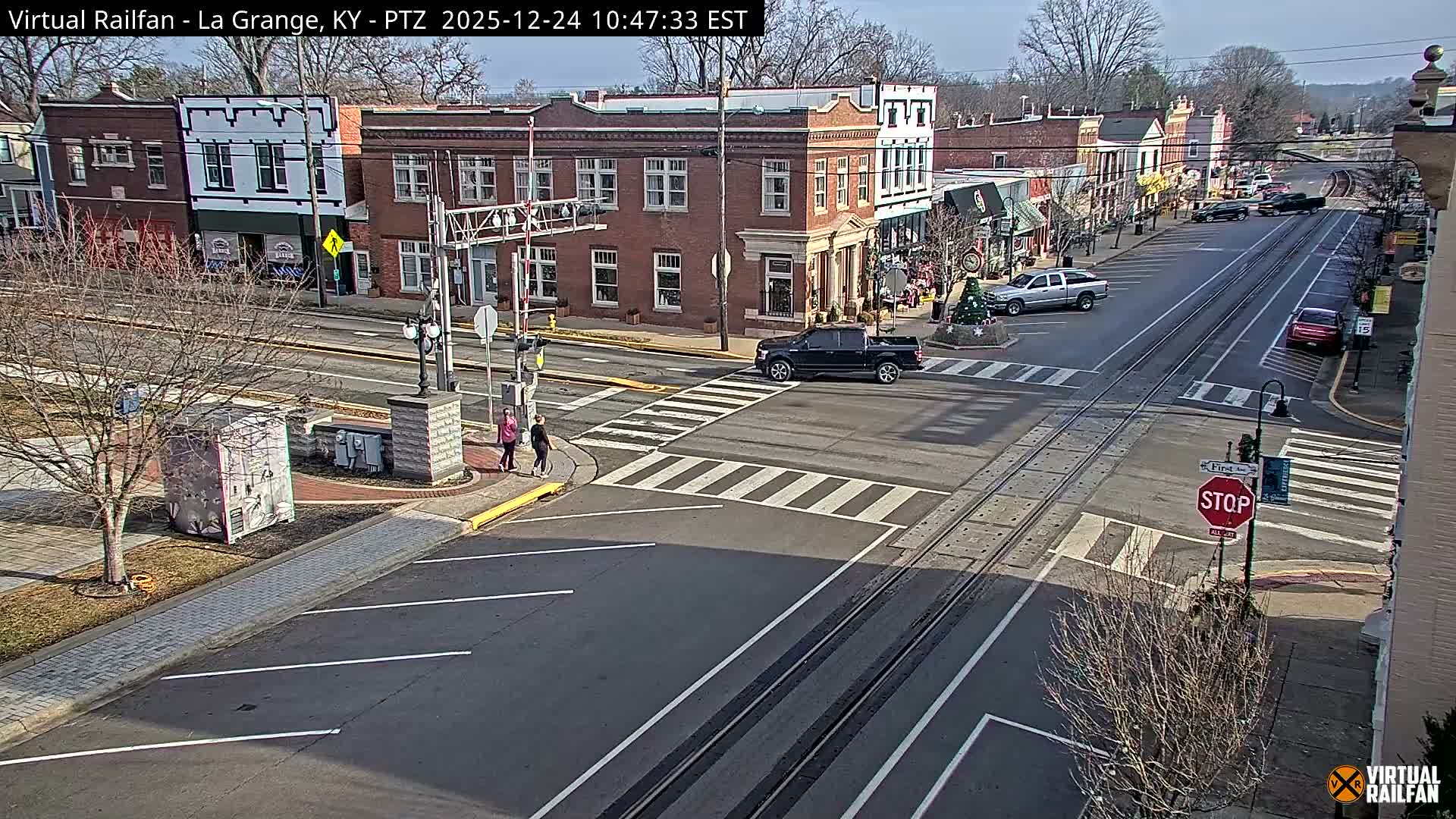 La Grange City & Railroad Crossing Live Cam - La Grange, Oldham, Kentucky, USA
