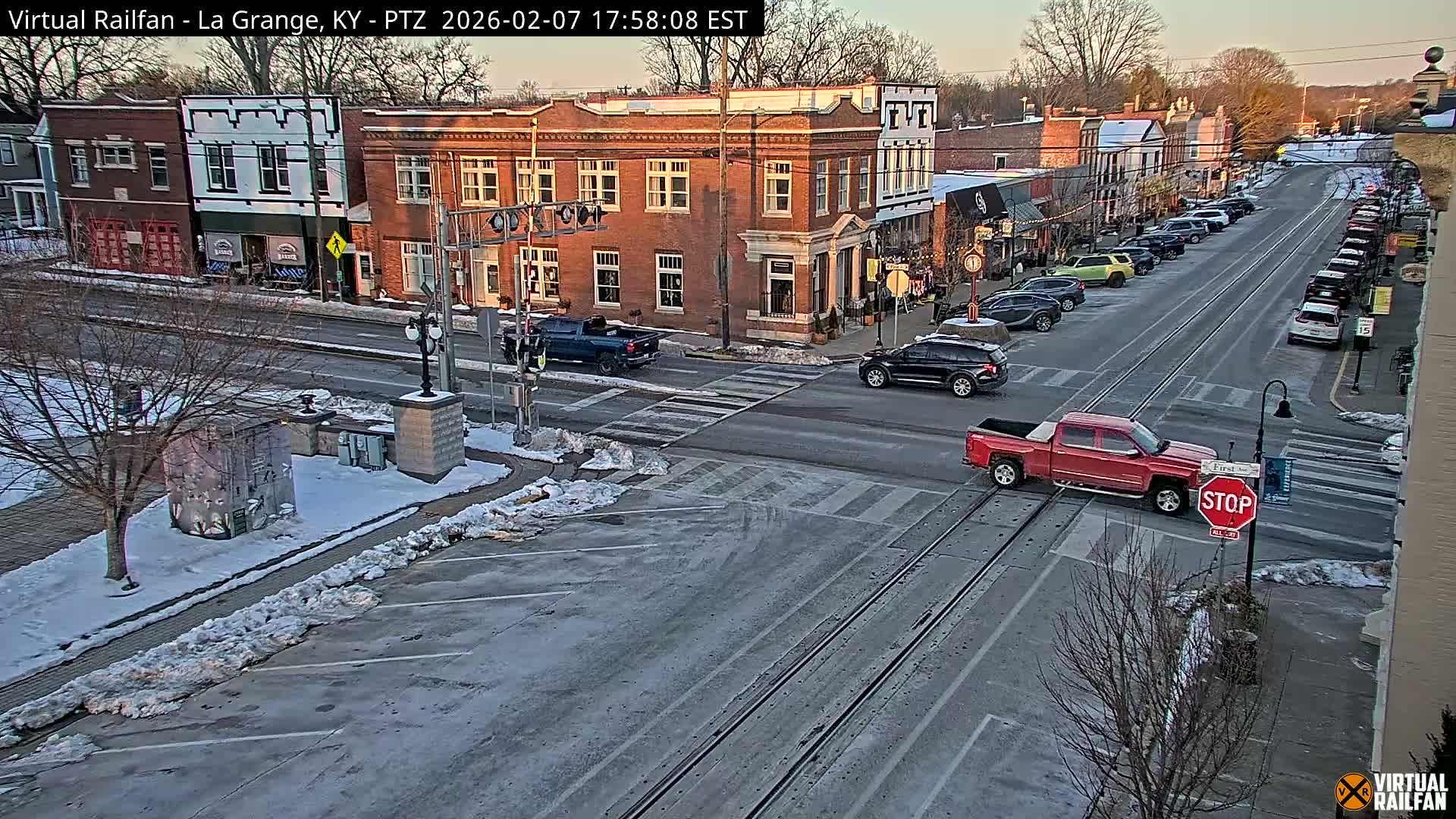 La Grange City & Railroad Crossing Live Cam - La Grange, Oldham, Kentucky, USA