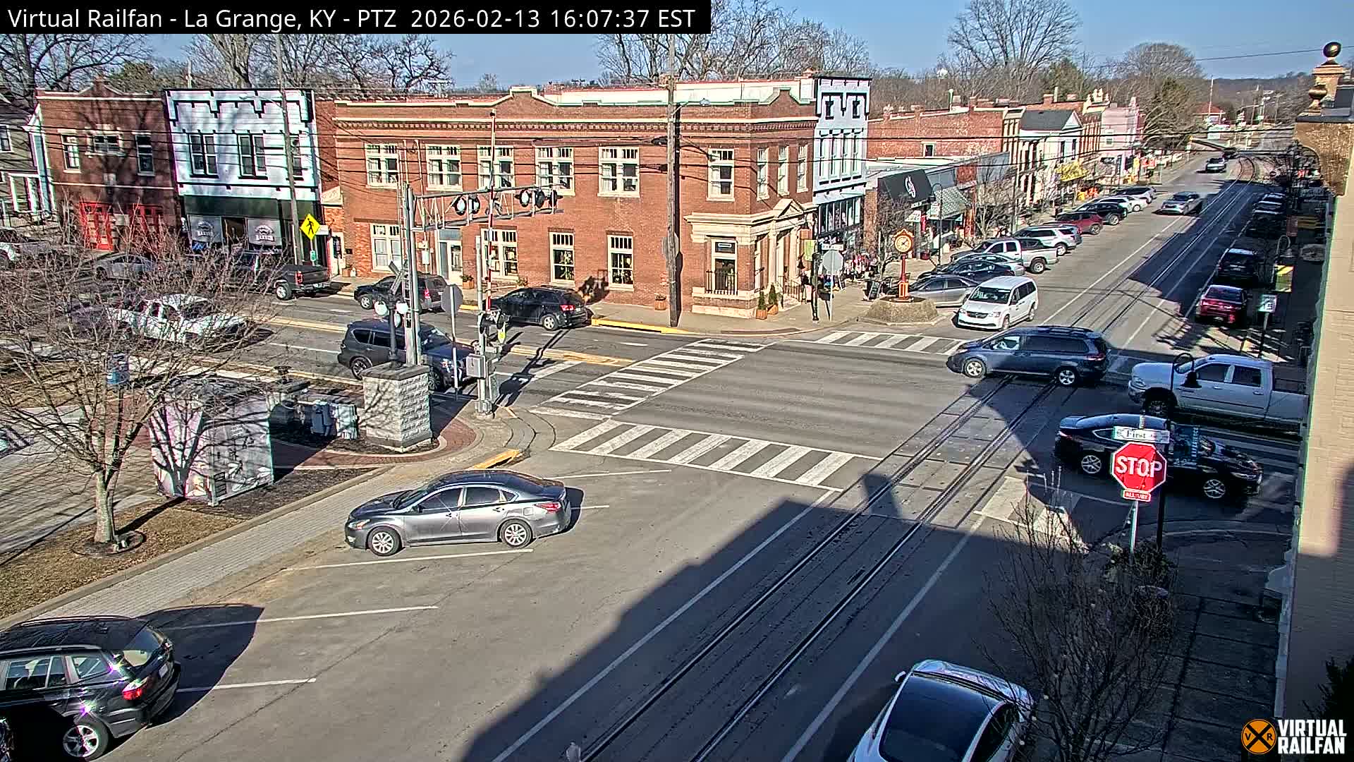 La Grange City & Railroad Crossing Live Cam - La Grange, Oldham, Kentucky, USA