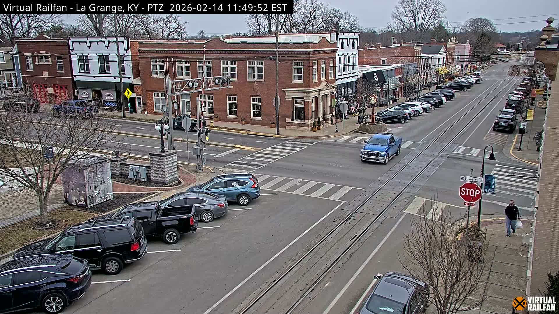 La Grange City & Railroad Crossing Live Cam - La Grange, Oldham, Kentucky, USA