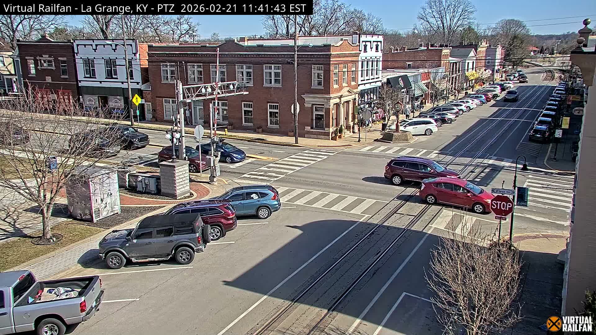 La Grange City & Railroad Crossing Live Cam - La Grange, Oldham, Kentucky, USA