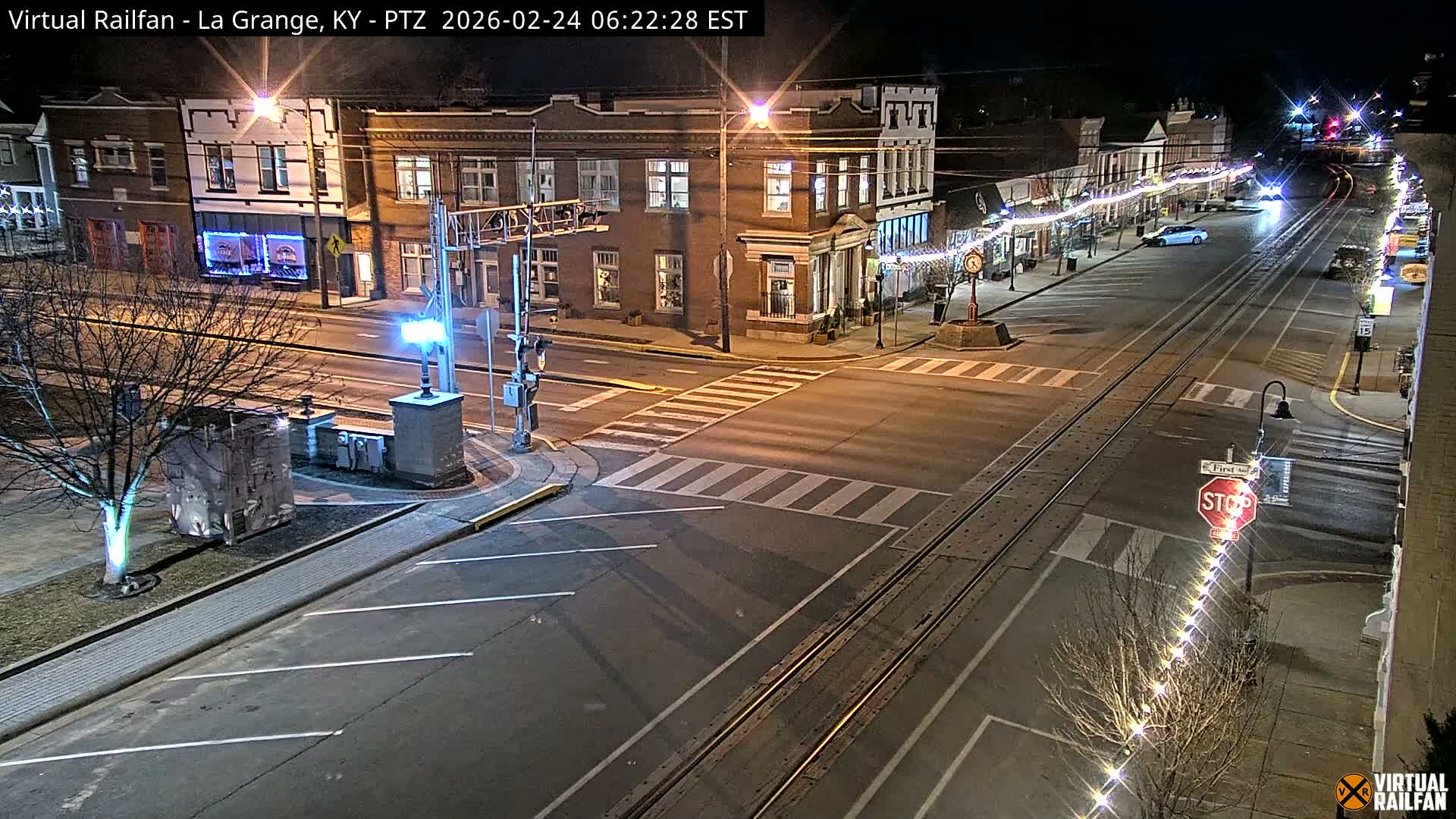 La Grange City & Railroad Crossing Live Cam - La Grange, Oldham, Kentucky, USA