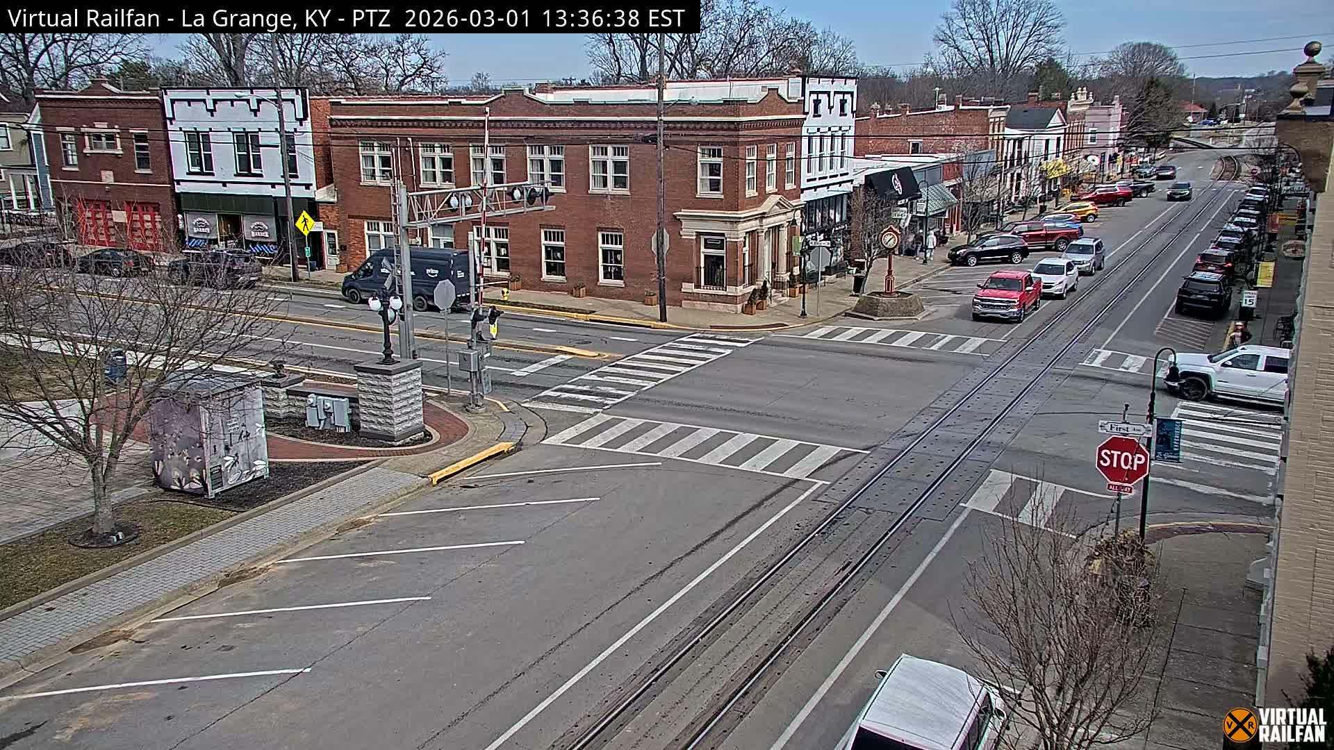 La Grange City & Railroad Crossing Live Cam - La Grange, Oldham, Kentucky, USA