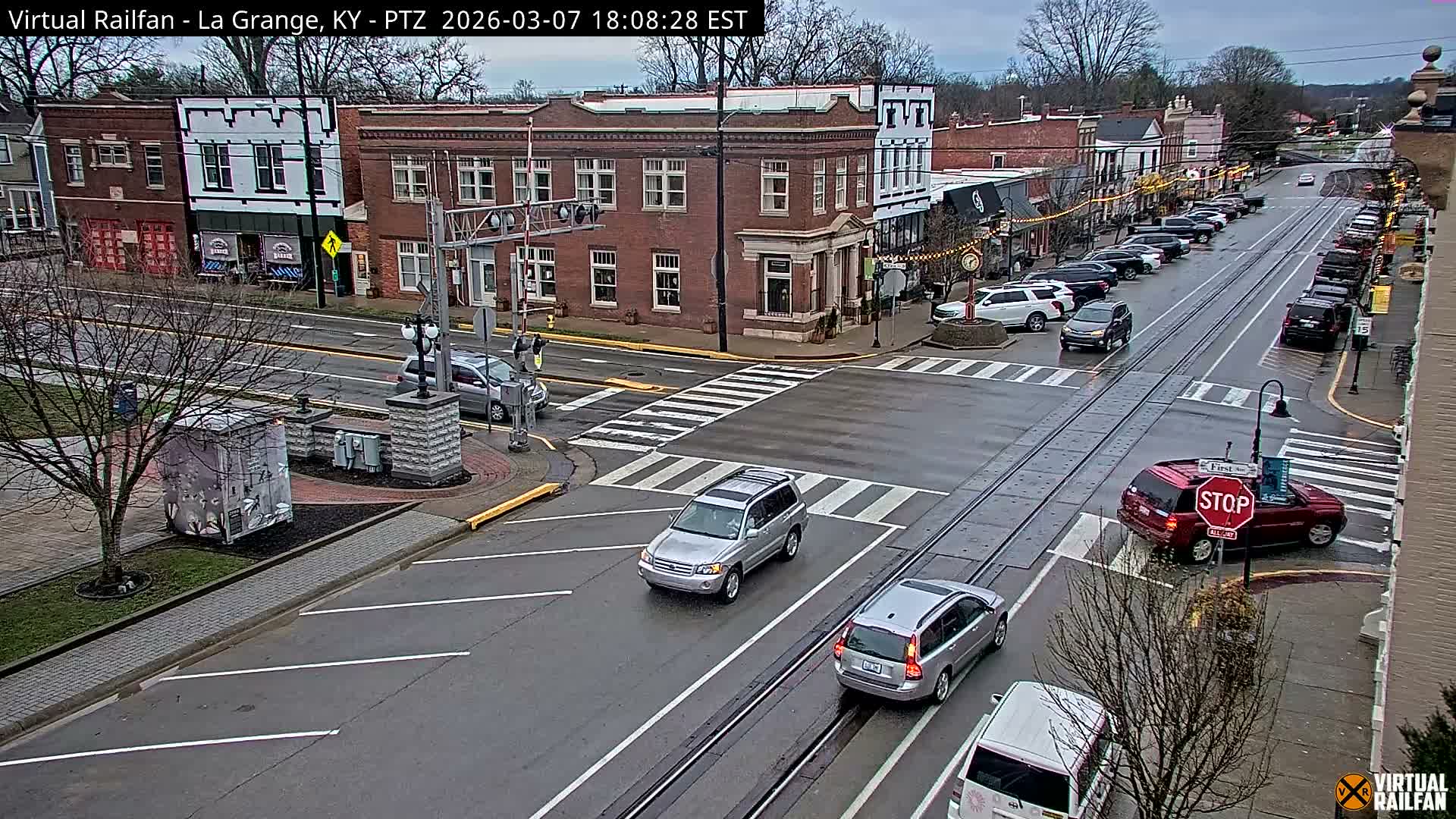 La Grange City & Railroad Crossing Live Cam - La Grange, Oldham, Kentucky, USA