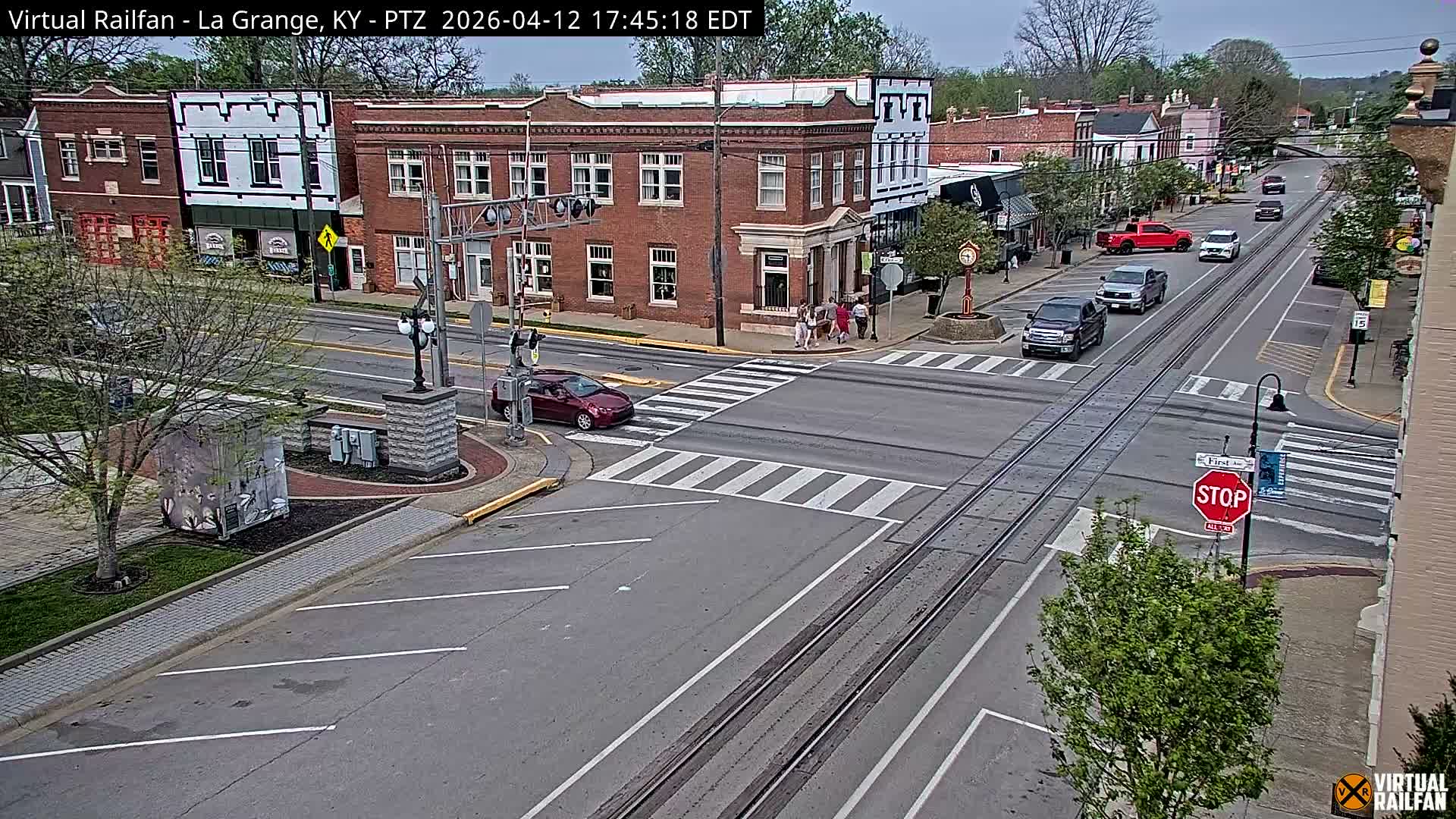 La Grange City & Railroad Crossing Live Cam - La Grange, Oldham, Kentucky, USA