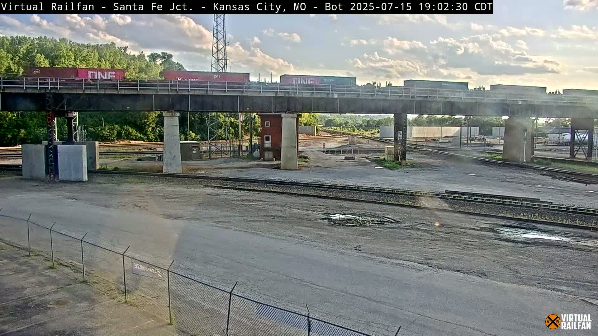 Kansas City Santa Fe Railway Junction Live Cam - Kansas City, Jackson, Missouri, USA 