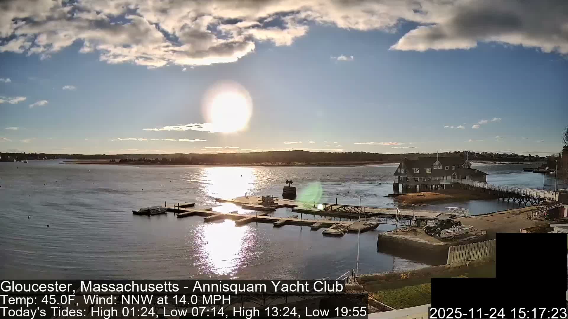 Annisquam Yacht Club Live Cam - Gloucester, Massachusetts, USA 