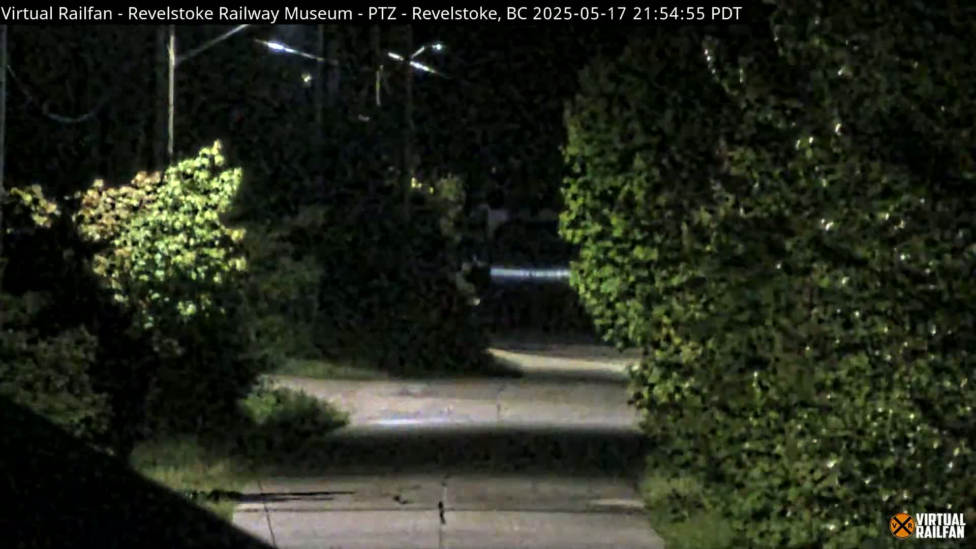 Revelstoke City & Canadian Pacific Railway Railroad Crossing Live Cam - Revelstoke, Columbia-Shuswap, British Columbia, Canada  PTZ | Virtual Railfan LIVE ! 2025-03-18 12:14