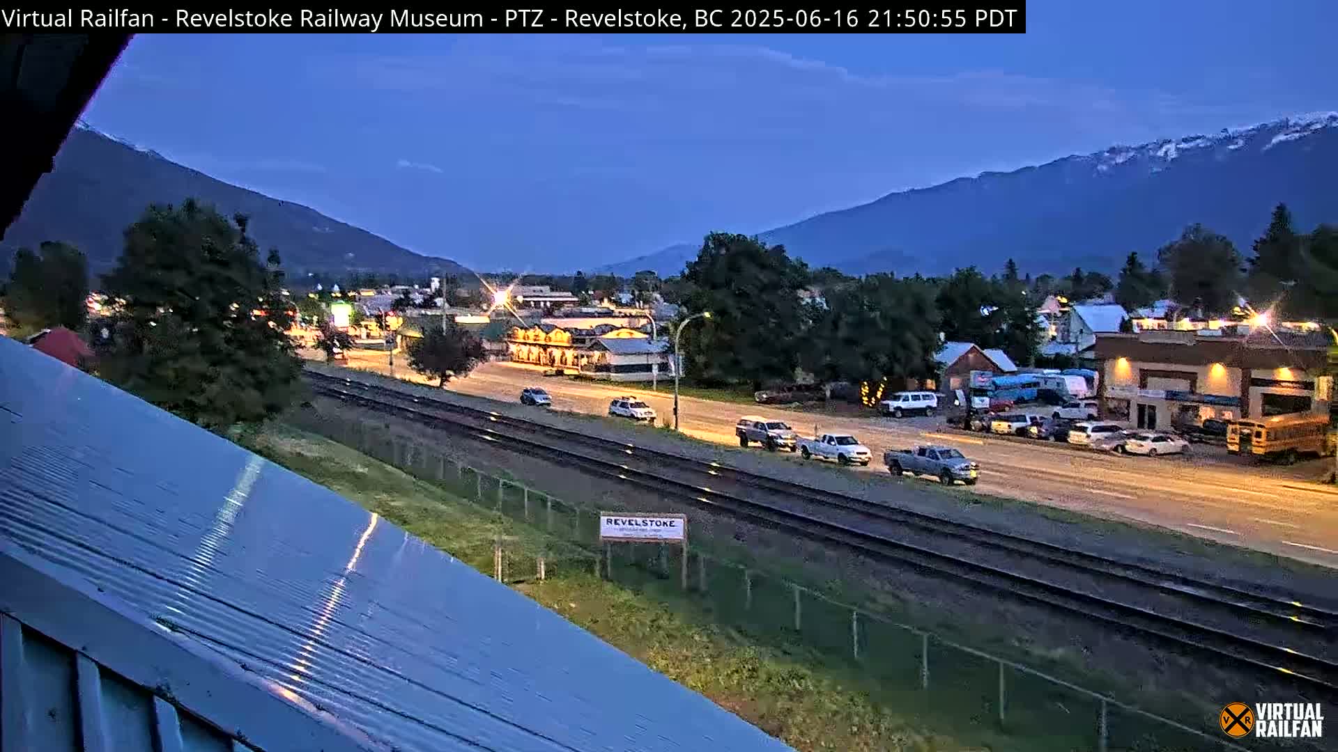 Revelstoke City & Canadian Pacific Railway Railroad Crossing Live Cam - Revelstoke, Columbia-Shuswap, British Columbia, Canada  PTZ | Virtual Railfan LIVE ! 2025-03-18 12:14