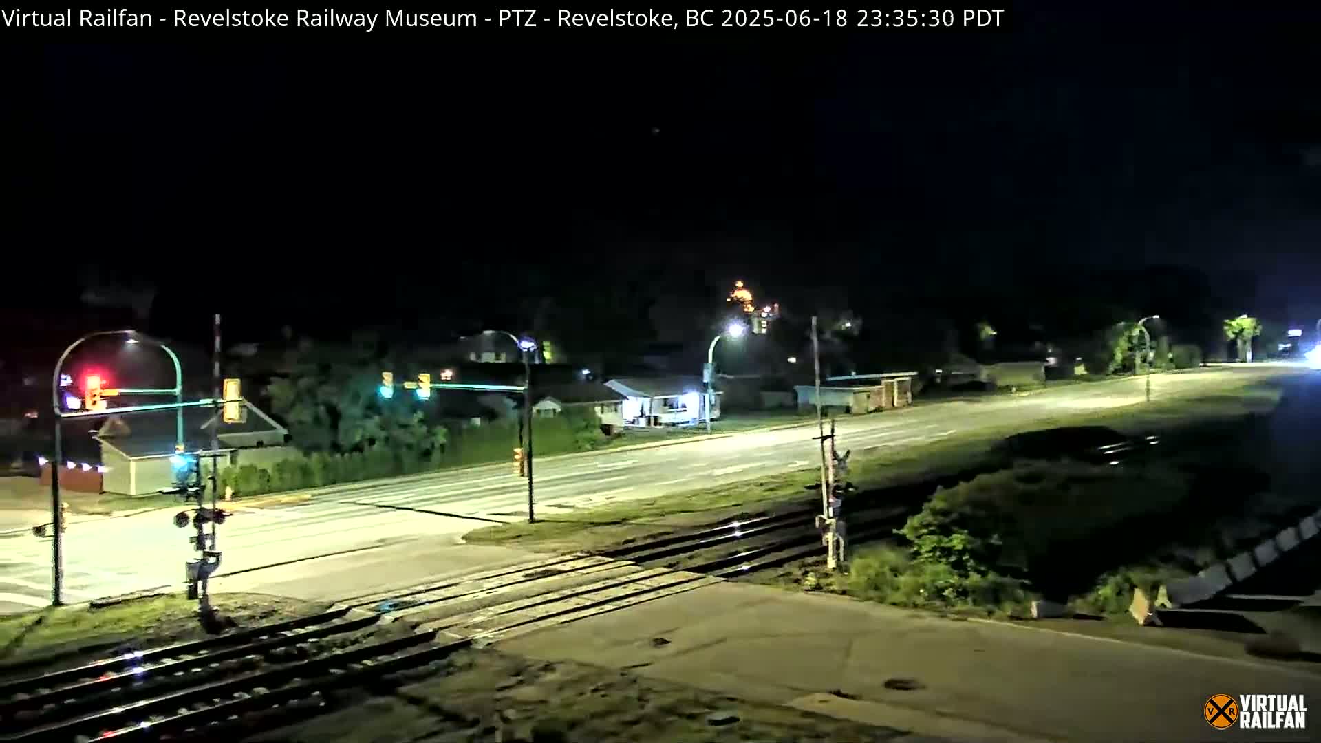Revelstoke City & Canadian Pacific Railway Railroad Crossing Live Cam - Revelstoke, Columbia-Shuswap, British Columbia, Canada  PTZ | Virtual Railfan LIVE ! 2025-03-18 12:14