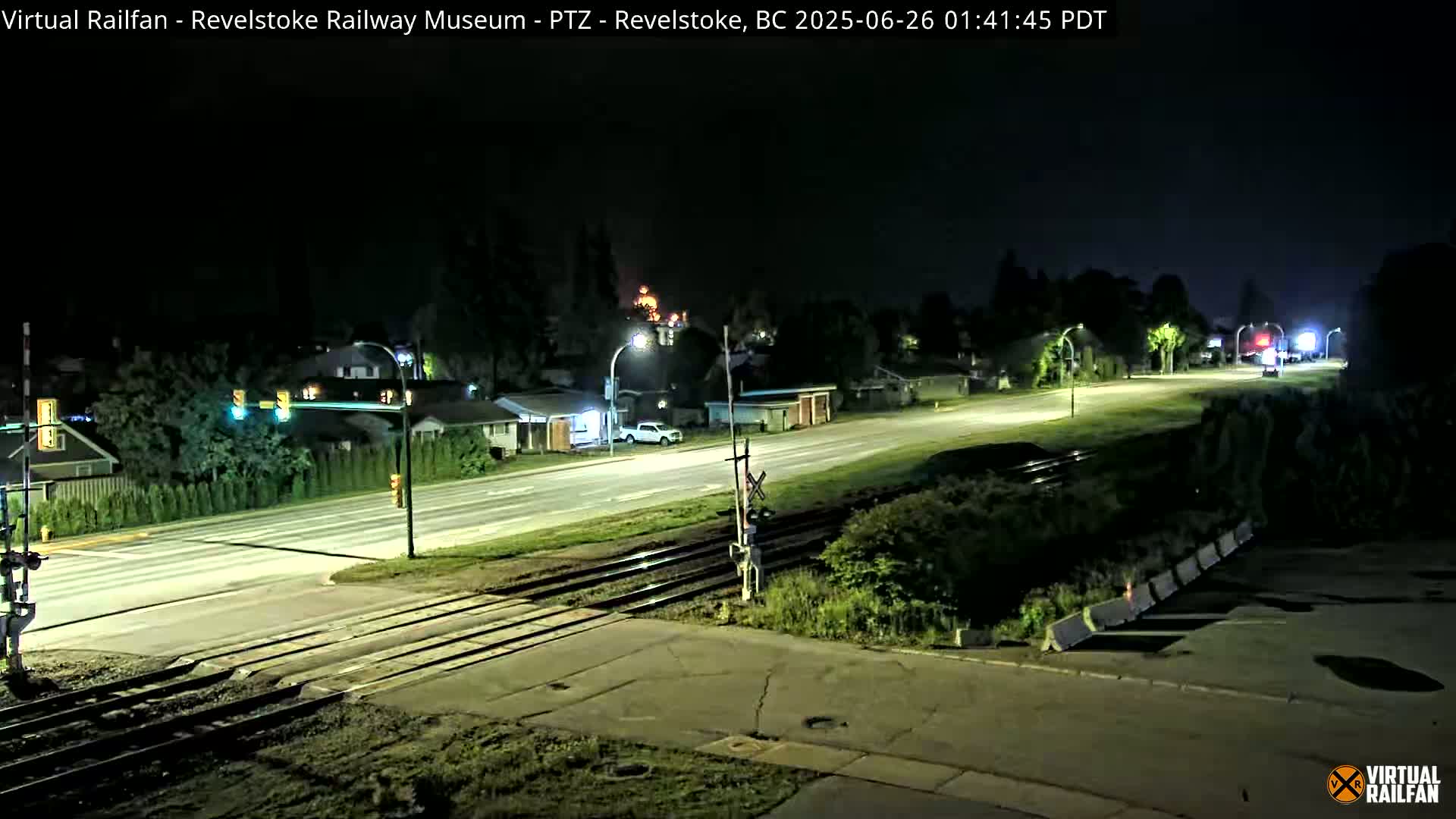 Revelstoke City & Canadian Pacific Railway Railroad Crossing Live Cam - Revelstoke, Columbia-Shuswap, British Columbia, Canada  PTZ | Virtual Railfan LIVE ! 2025-03-18 12:14