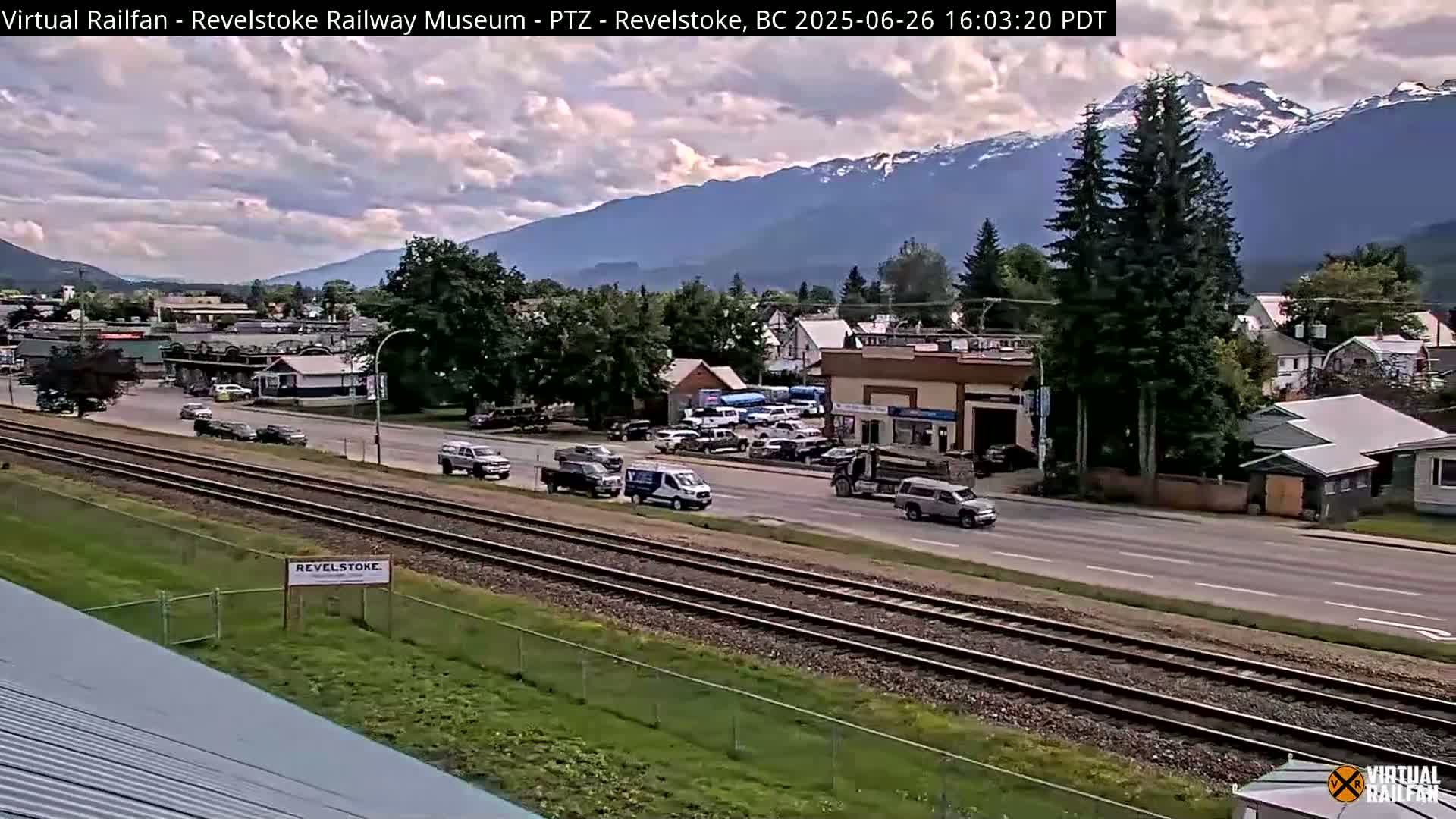 Revelstoke City & Canadian Pacific Railway Railroad Crossing Live Cam - Revelstoke, Columbia-Shuswap, British Columbia, Canada  PTZ | Virtual Railfan LIVE ! 2025-03-18 12:14