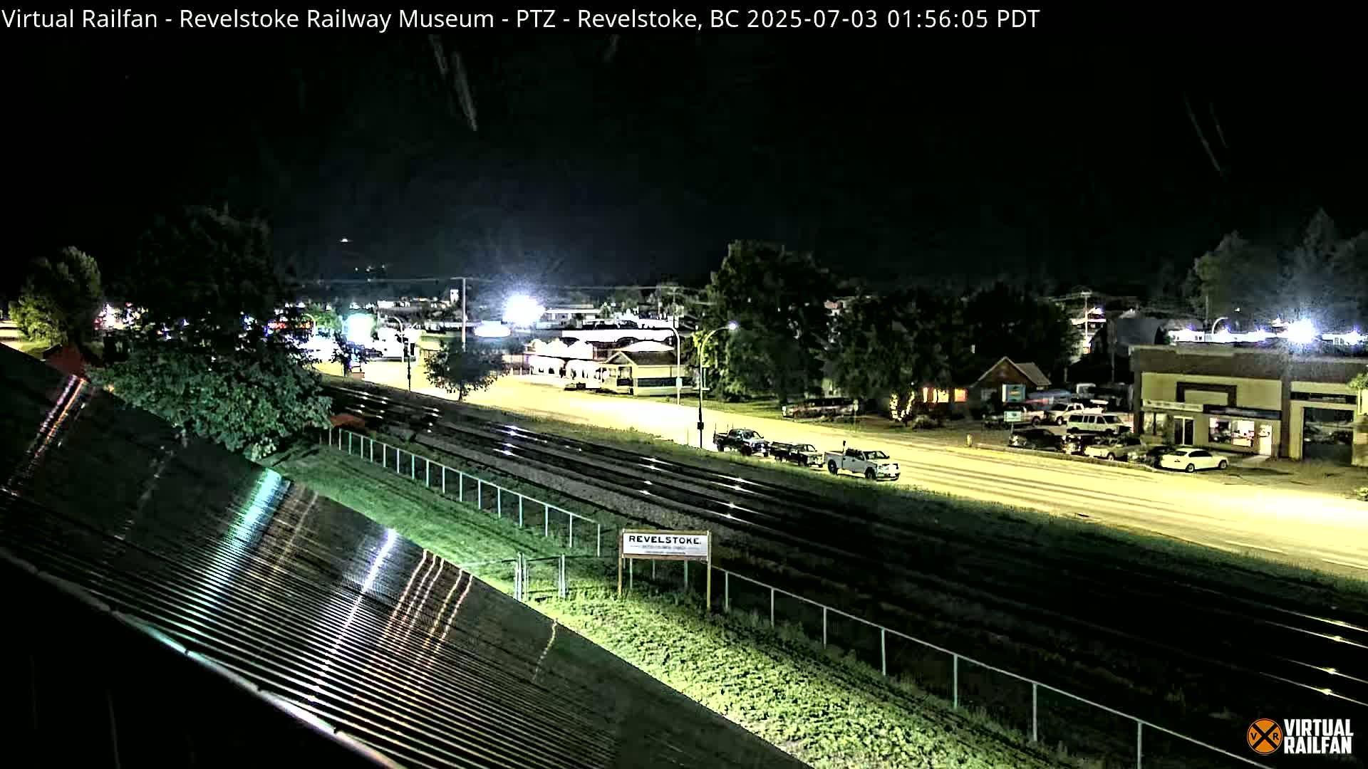 Revelstoke City & Canadian Pacific Railway Railroad Crossing Live Cam - Revelstoke, Columbia-Shuswap, British Columbia, Canada  PTZ | Virtual Railfan LIVE ! 2025-03-18 12:14