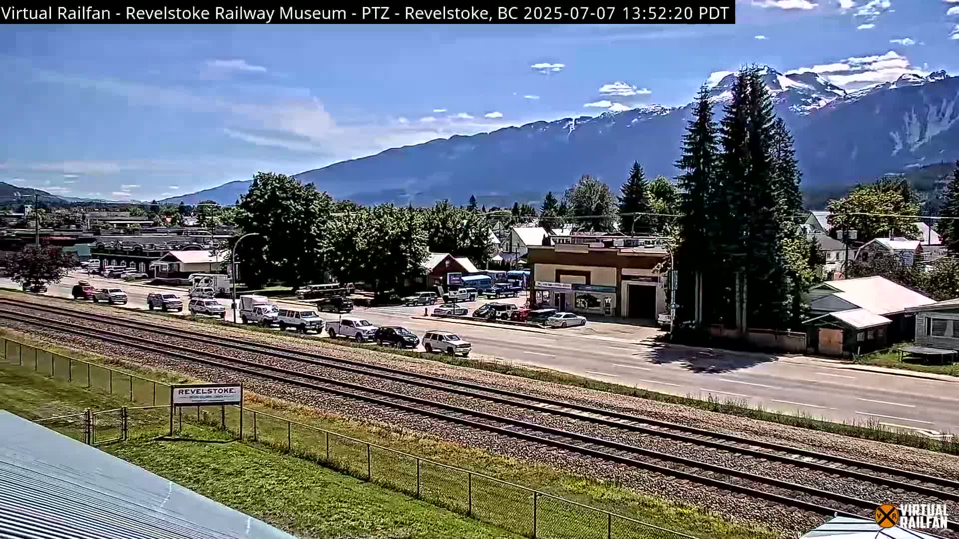 Revelstoke City & Canadian Pacific Railway Railroad Crossing Live Cam - Revelstoke, Columbia-Shuswap, British Columbia, Canada  PTZ | Virtual Railfan LIVE ! 2025-03-18 12:14
