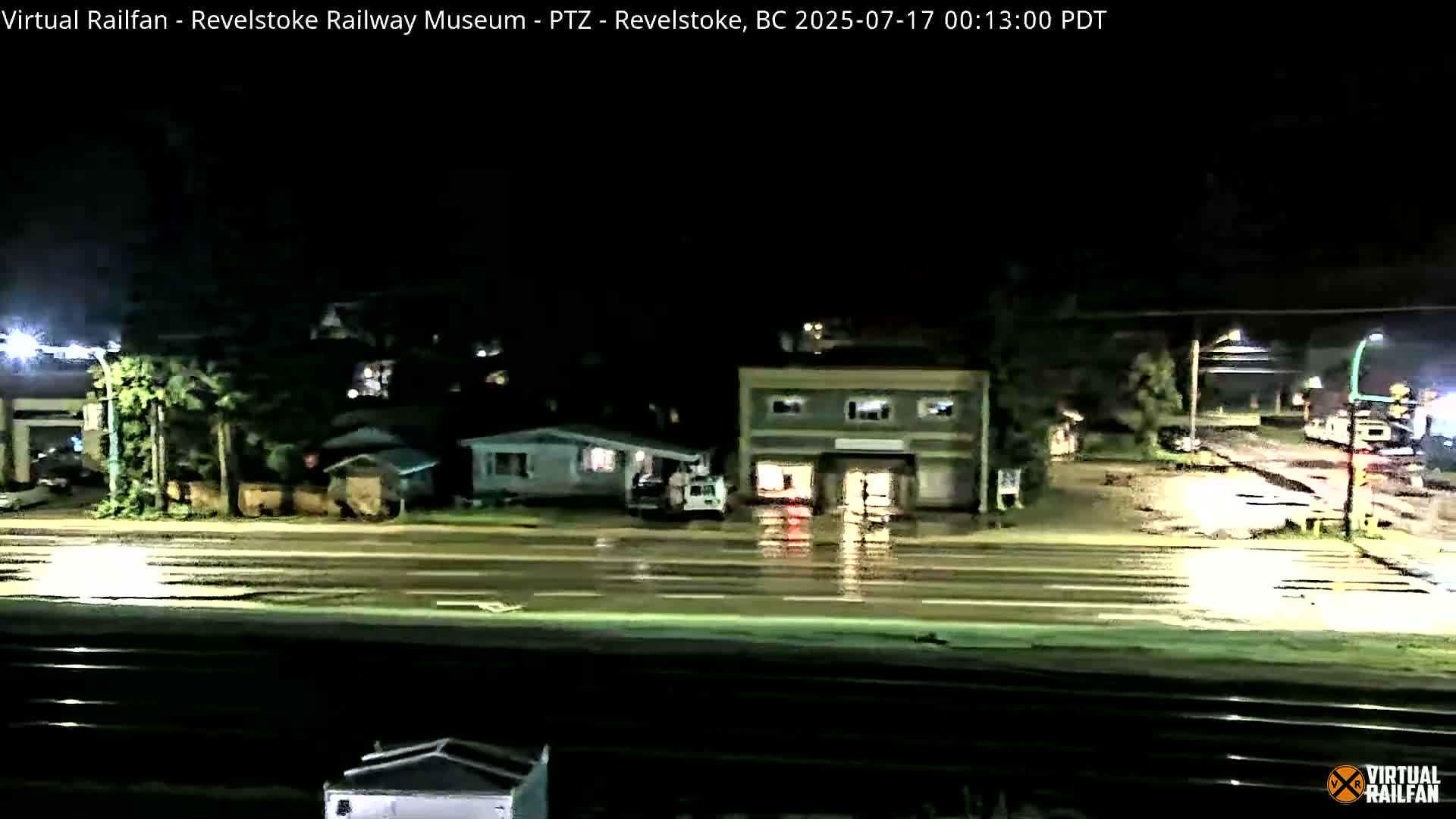 Revelstoke City & Canadian Pacific Railway Railroad Crossing Live Cam - Revelstoke, Columbia-Shuswap, British Columbia, Canada  PTZ | Virtual Railfan LIVE ! 2025-03-18 12:14
