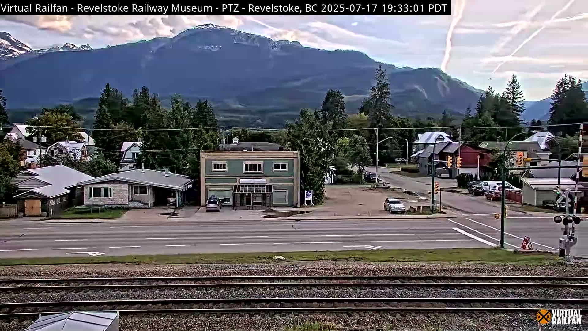 Revelstoke City & Canadian Pacific Railway Railroad Crossing Live Cam - Revelstoke, Columbia-Shuswap, British Columbia, Canada  PTZ | Virtual Railfan LIVE ! 2025-03-18 12:14