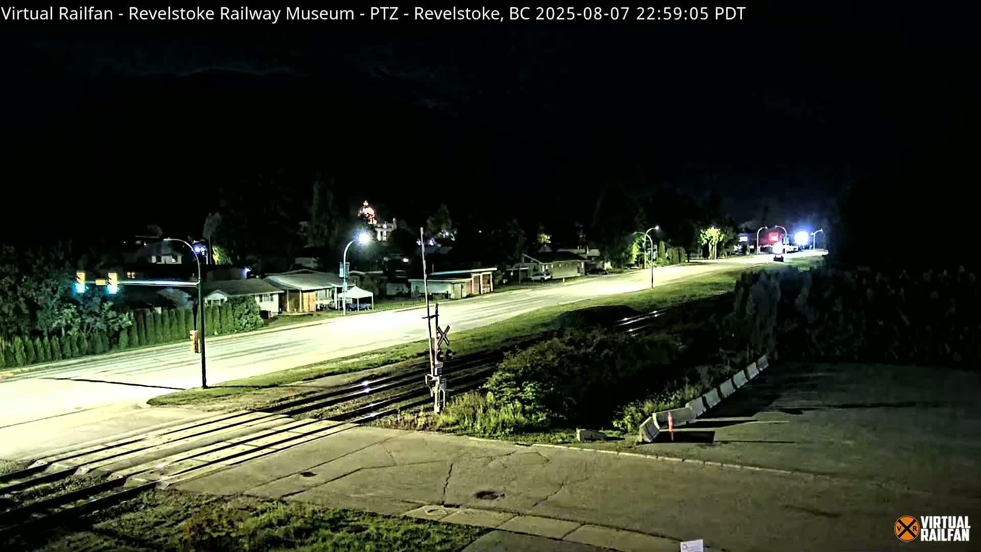 Revelstoke City & Canadian Pacific Railway Railroad Crossing Live Cam - Revelstoke, Columbia-Shuswap, British Columbia, Canada  PTZ | Virtual Railfan LIVE ! 2025-03-18 12:14