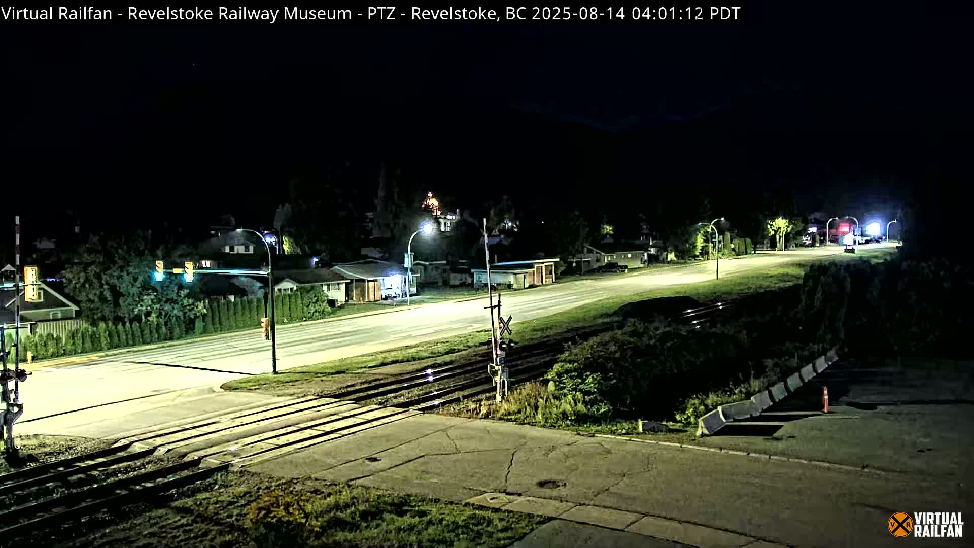 Revelstoke City & Canadian Pacific Railway Railroad Crossing Live Cam - Revelstoke, Columbia-Shuswap, British Columbia, Canada  PTZ | Virtual Railfan LIVE ! 2025-03-18 12:14
