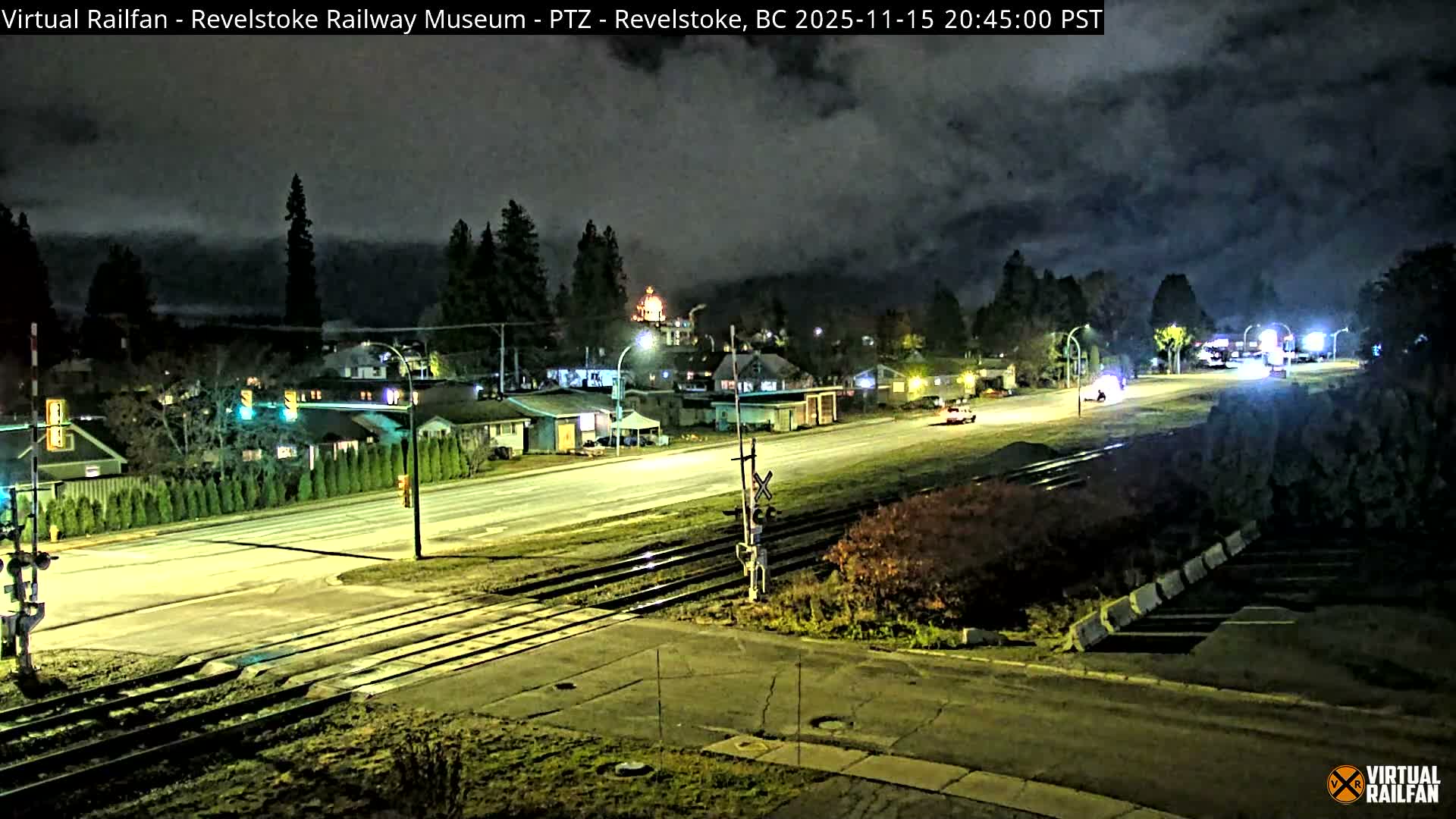 Revelstoke City & Canadian Pacific Railway Railroad Crossing Live Cam - Revelstoke, Columbia-Shuswap, British Columbia, Canada  PTZ | Virtual Railfan LIVE ! 2025-03-18 12:14